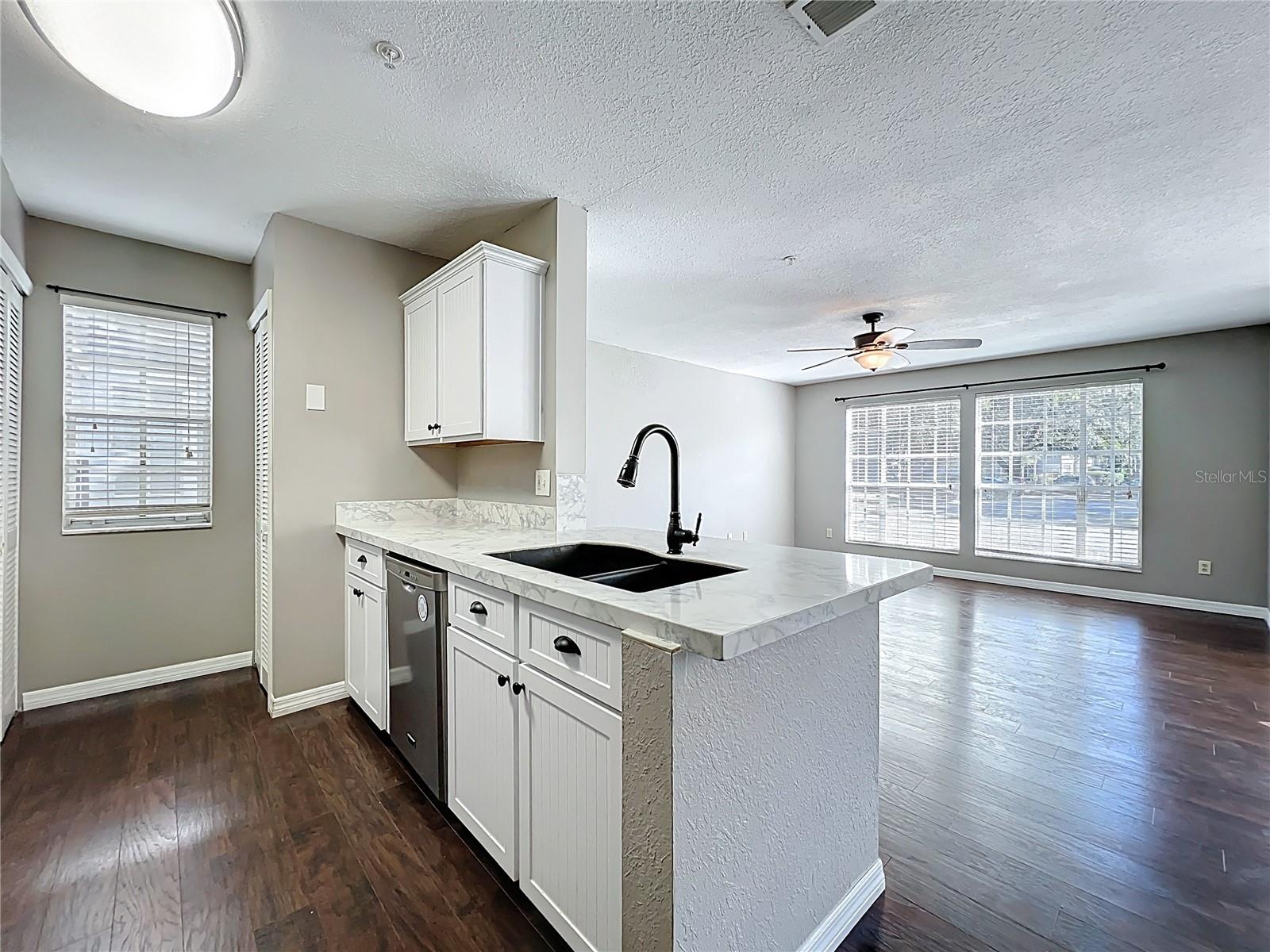 Image 7 of 24 For 1140 Exceller Court 100