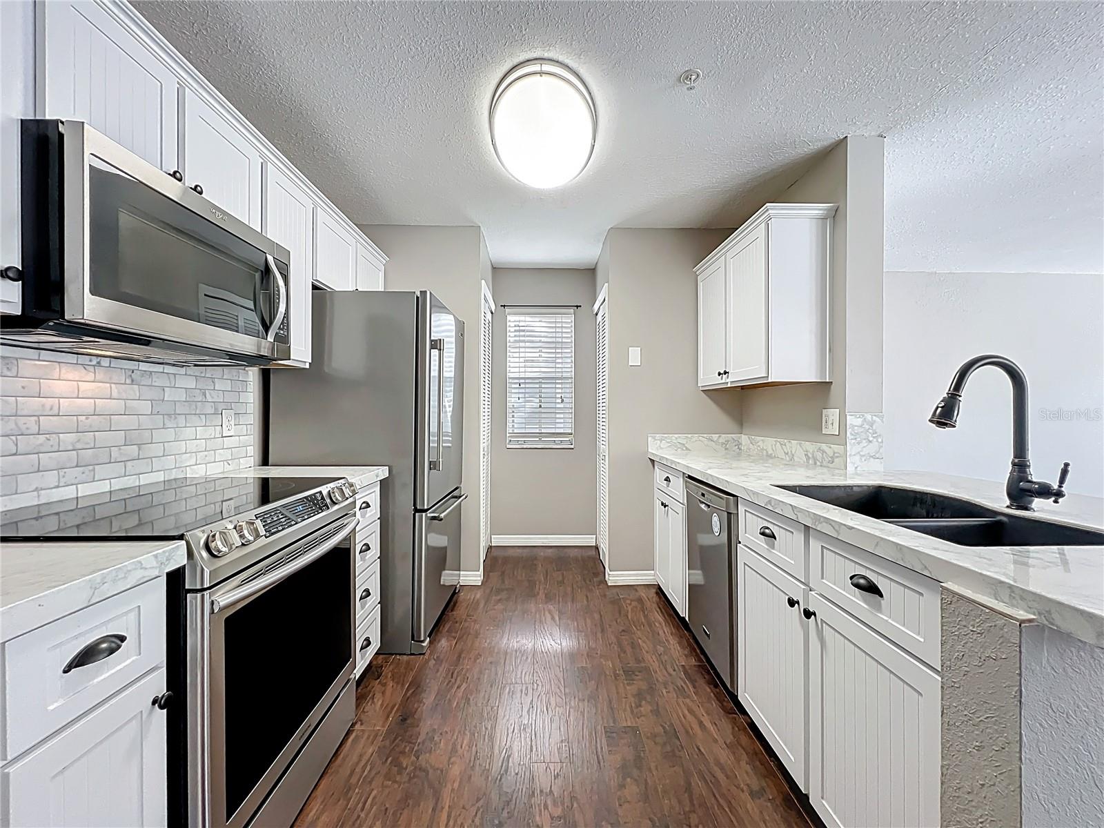 Image 8 of 24 For 1140 Exceller Court 100