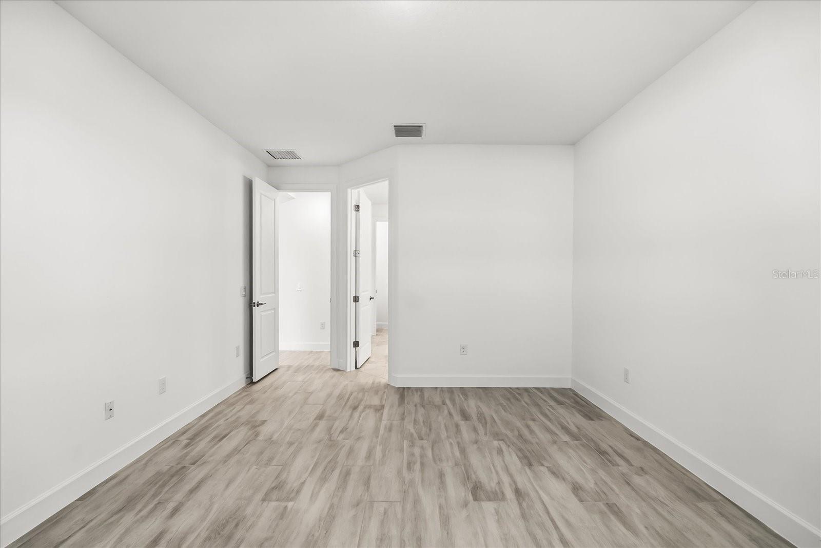 Image 21 of 37 For 4240 Barbuda Lane