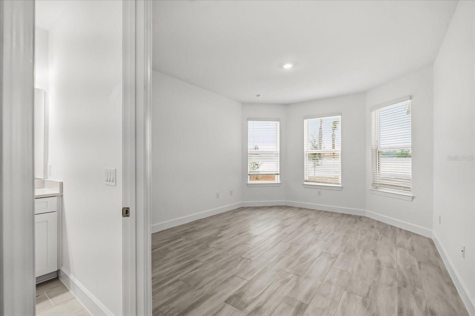 Image 23 of 37 For 4240 Barbuda Lane