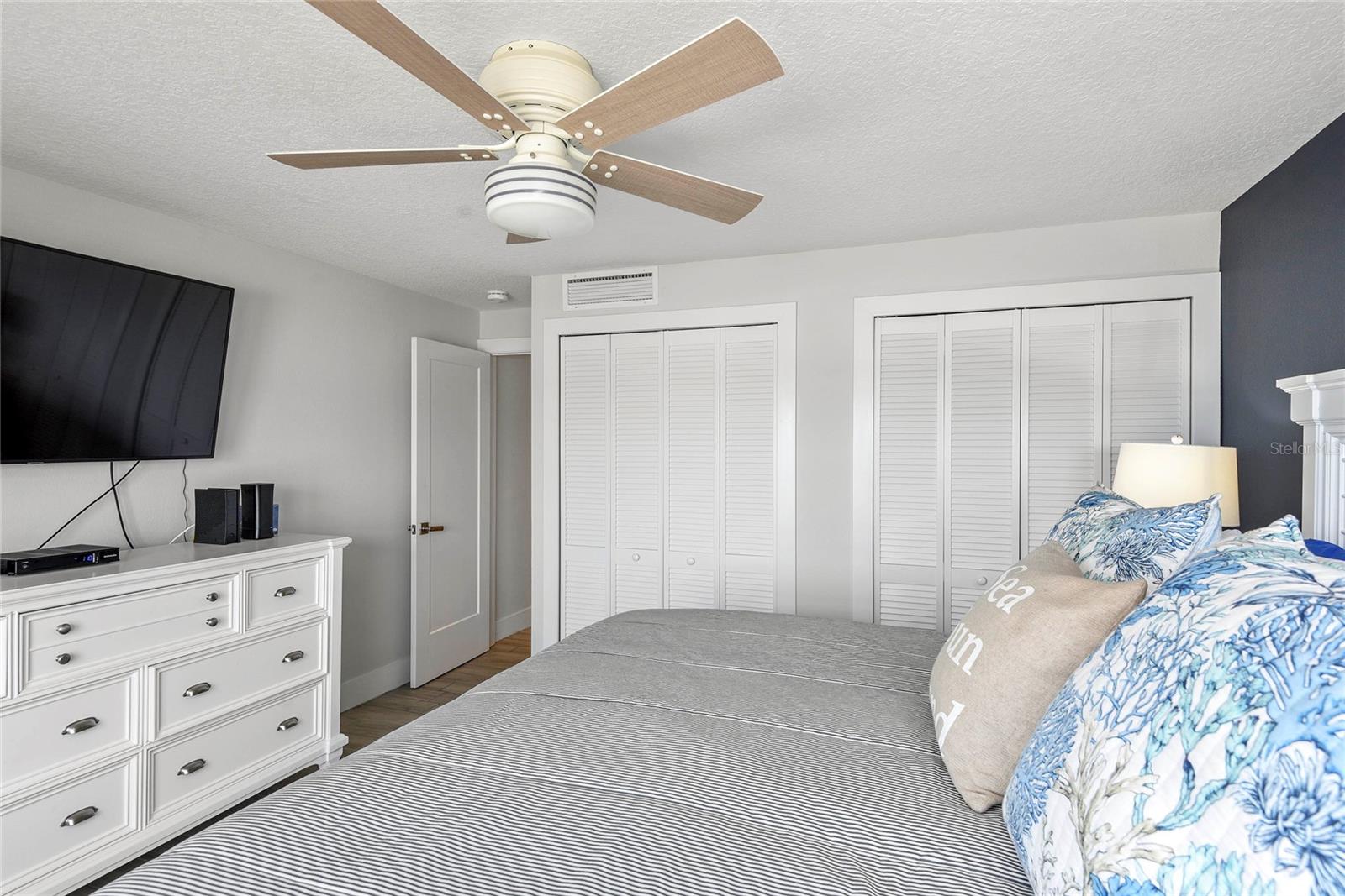 Image 23 of 34 For 4841 Saxon Drive B-216