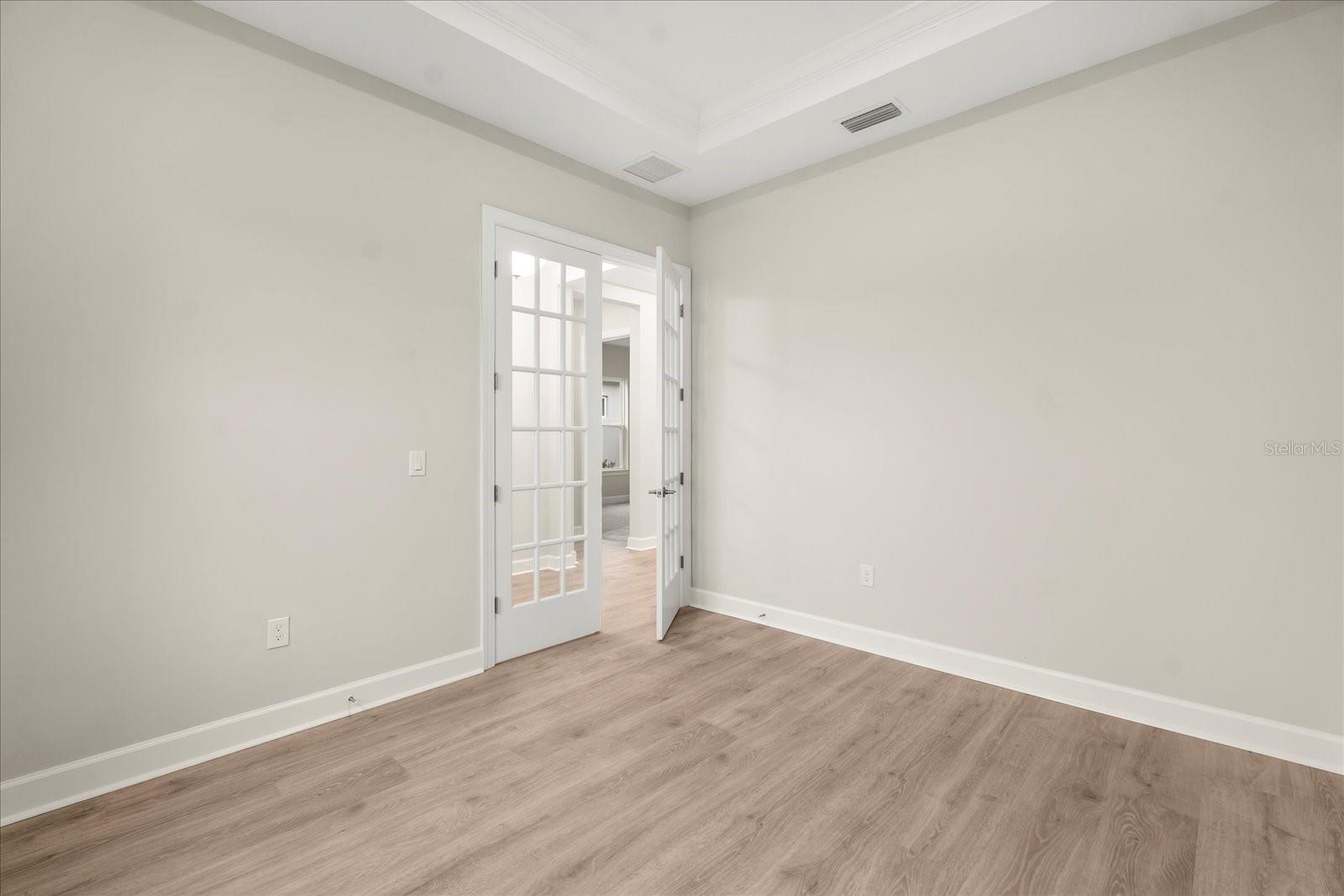 Image 8 of 37 For 5682 Nevis Terrace