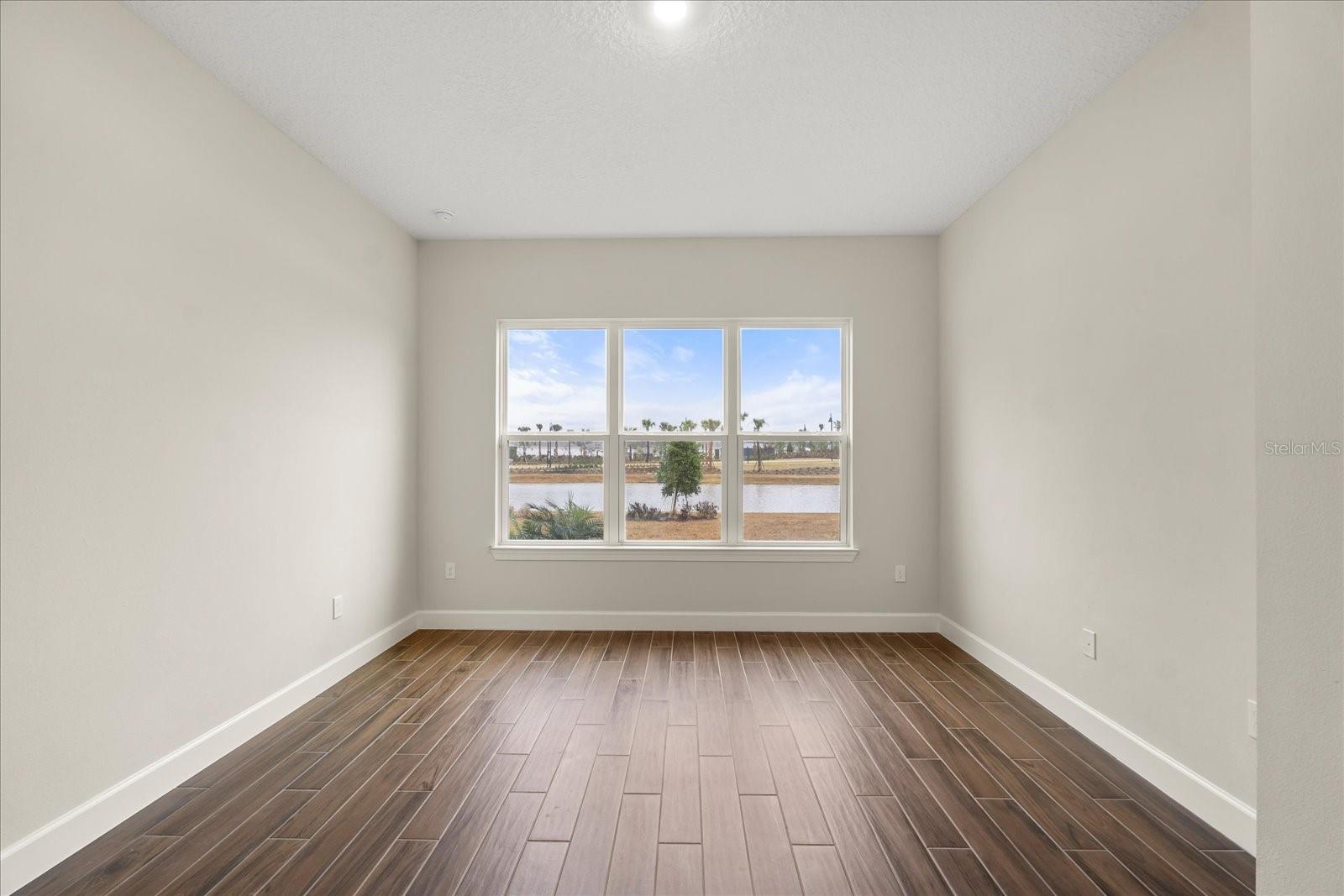 Image 10 of 32 For 5683 Nevis Terrace