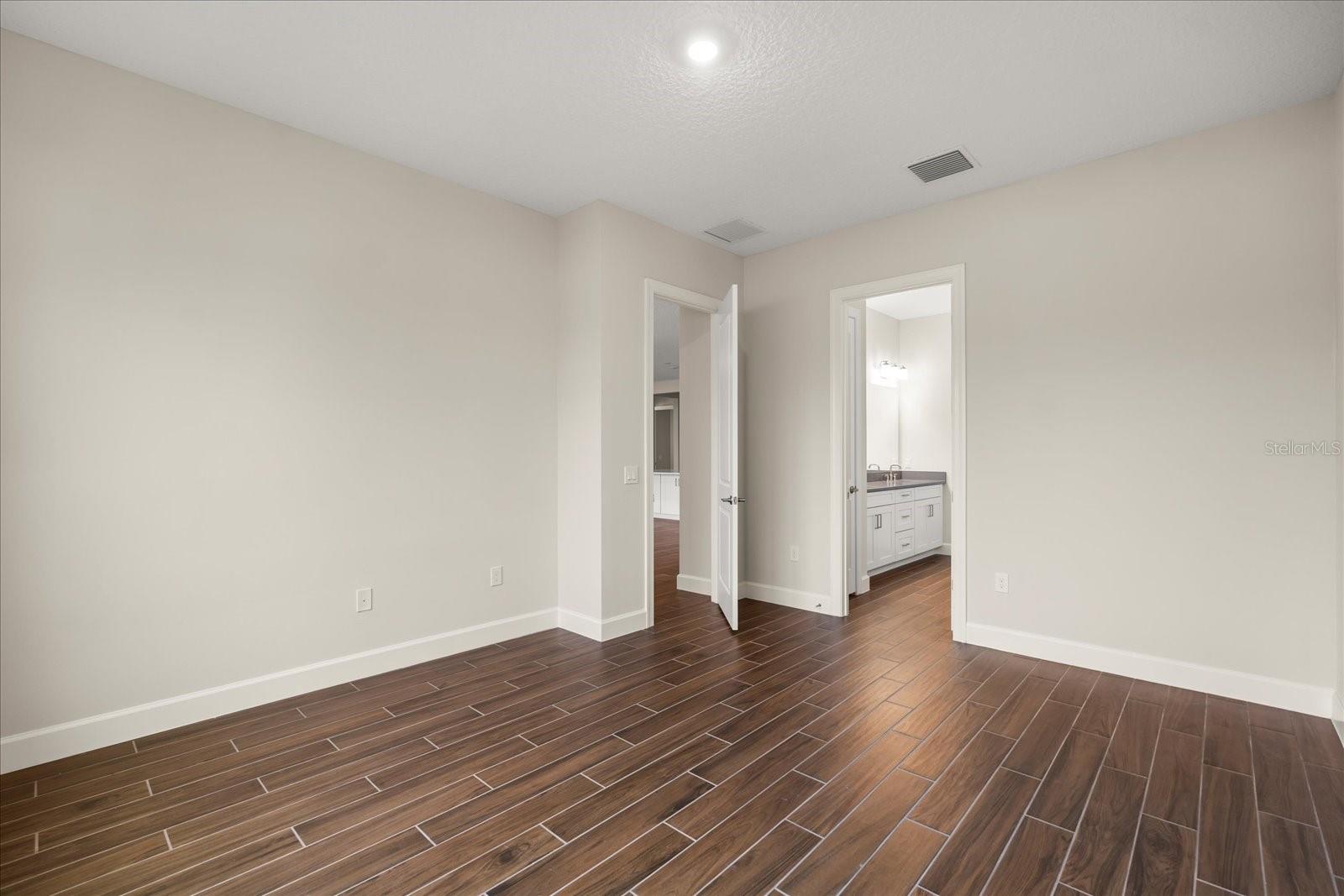 Image 8 of 32 For 5683 Nevis Terrace