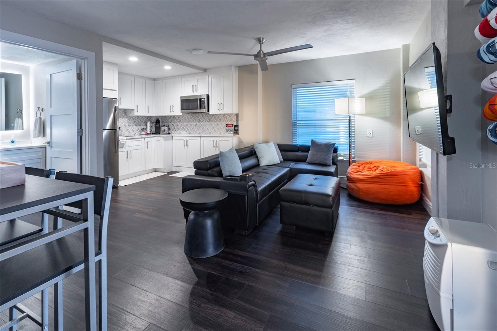 Image 57 of 85 For 6480 Atlantic Avenue