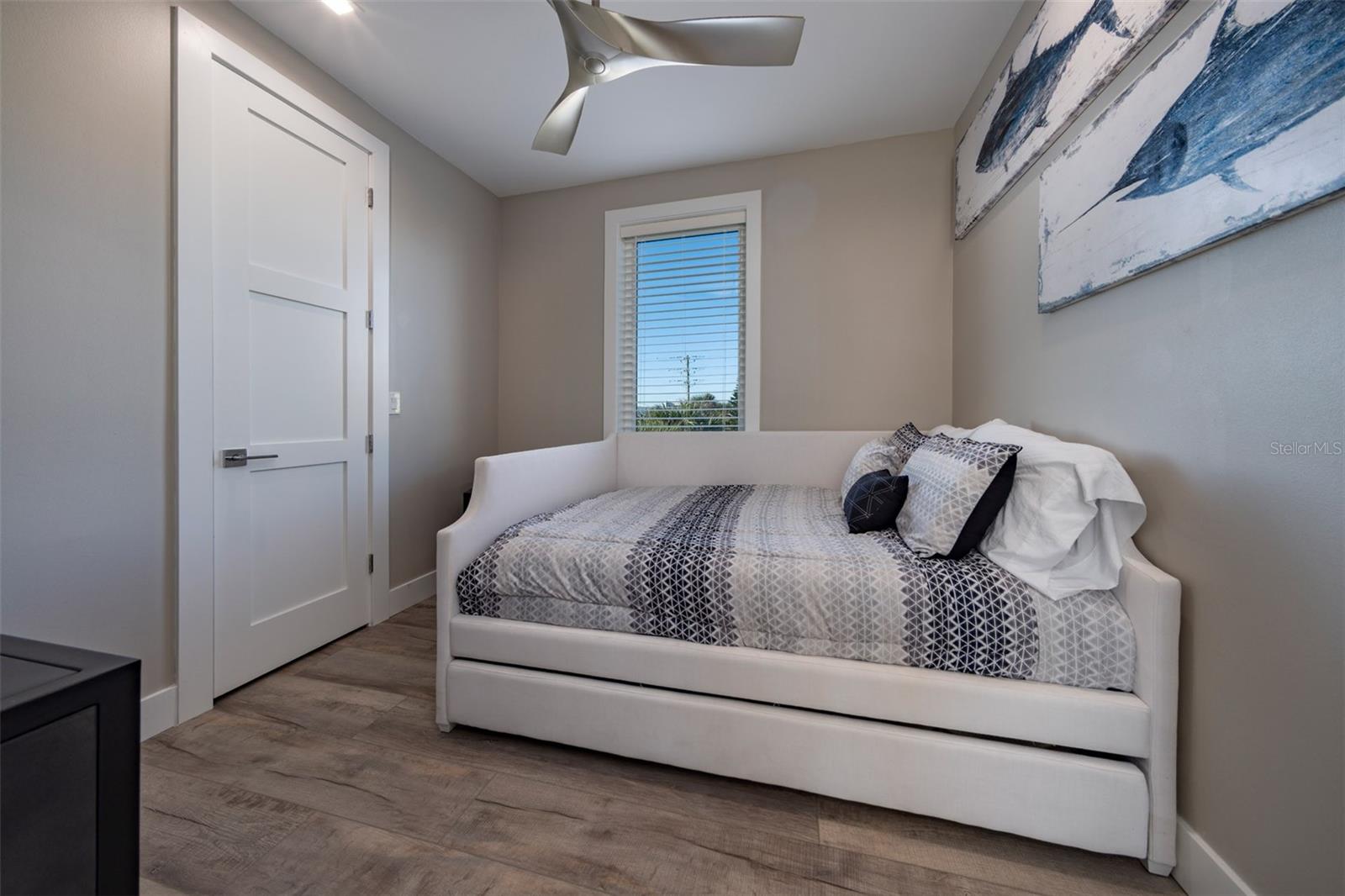 Image 72 of 85 For 6480 Atlantic Avenue