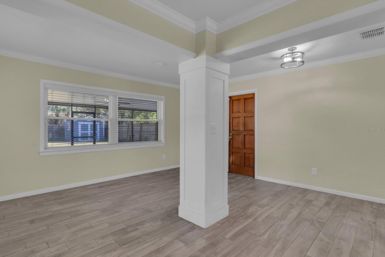 Image 11 of 29 For 515 Altaloma Avenue