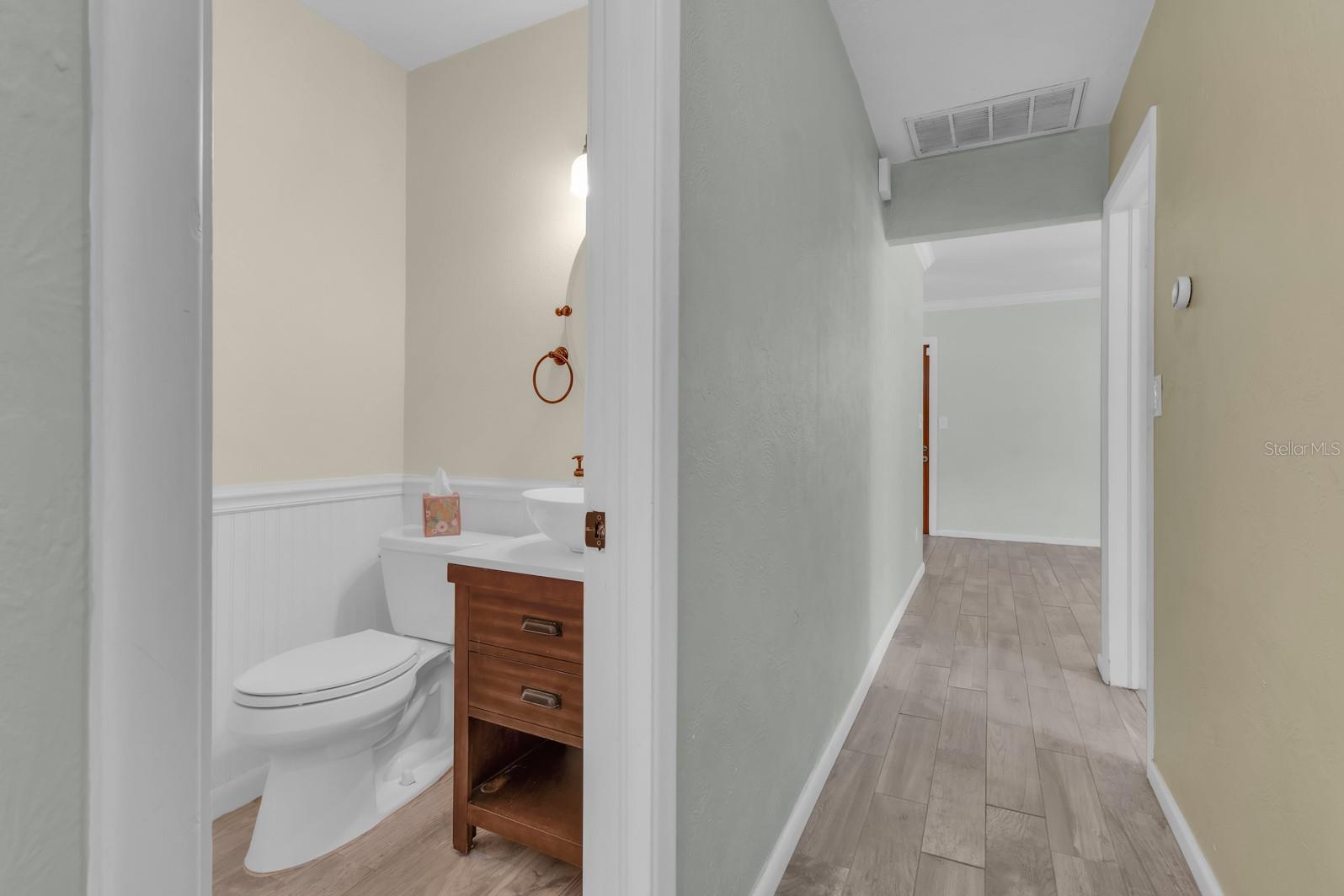 Image 18 of 29 For 515 Altaloma Avenue