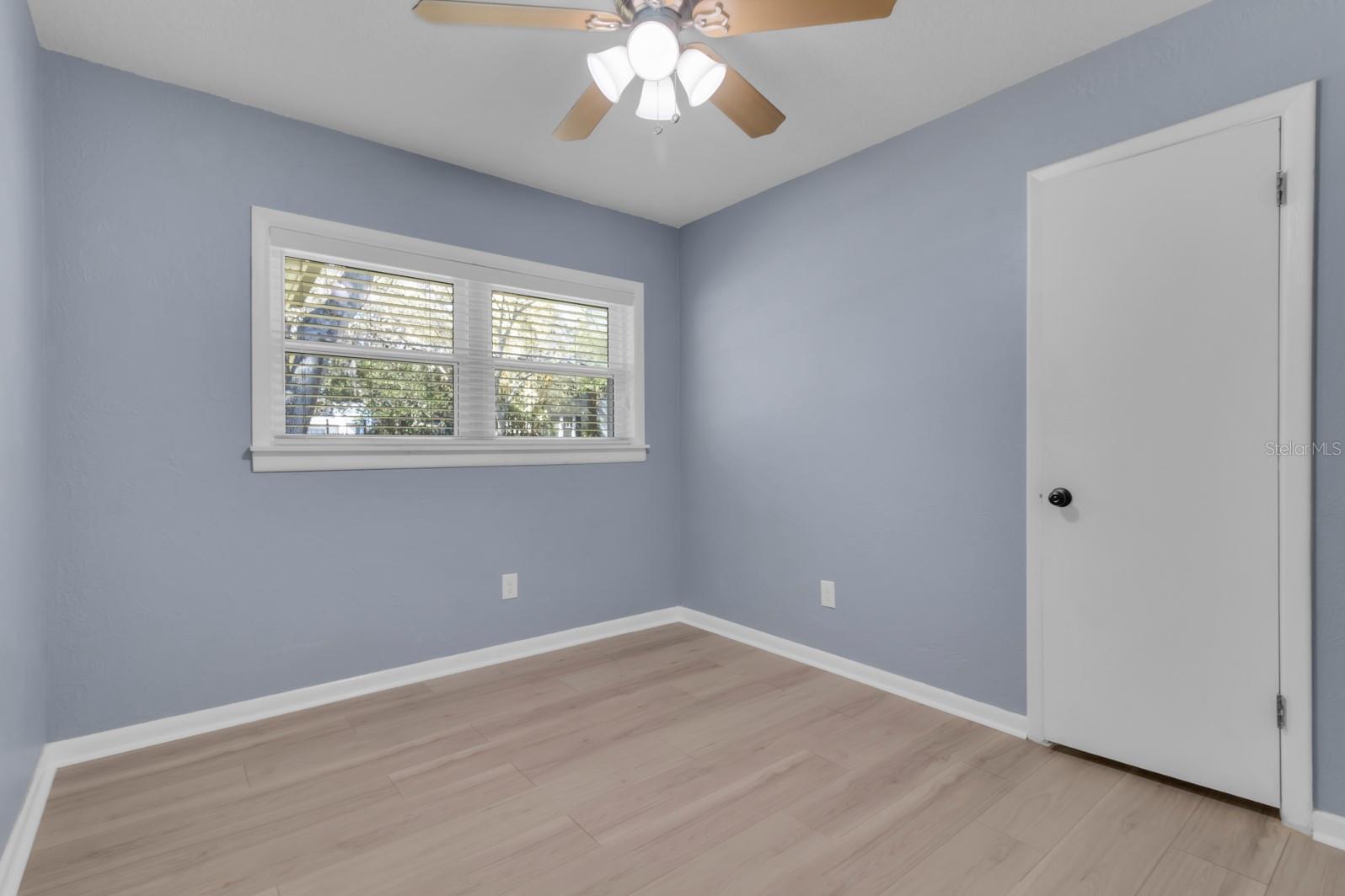 Image 21 of 29 For 515 Altaloma Avenue