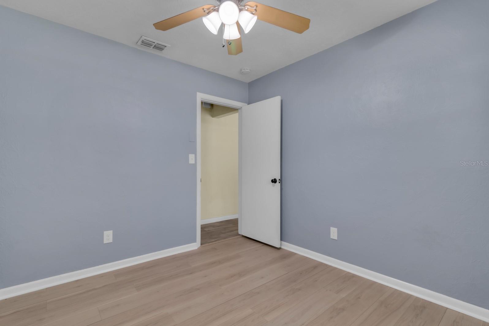 Image 22 of 29 For 515 Altaloma Avenue