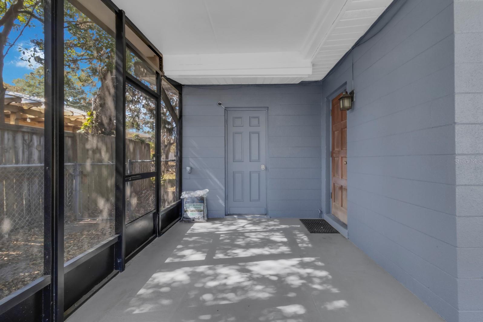 Image 25 of 29 For 515 Altaloma Avenue