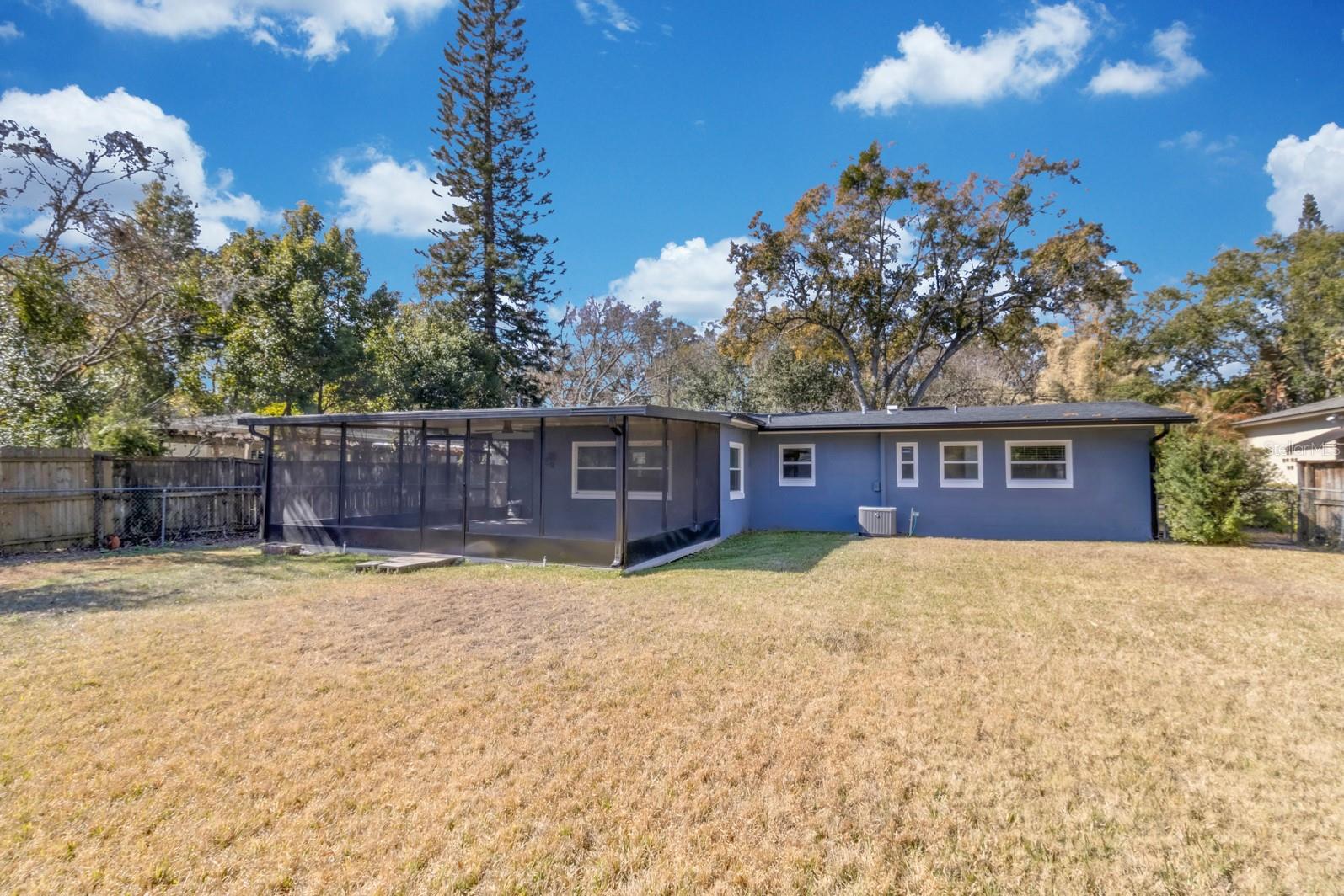 Image 27 of 29 For 515 Altaloma Avenue