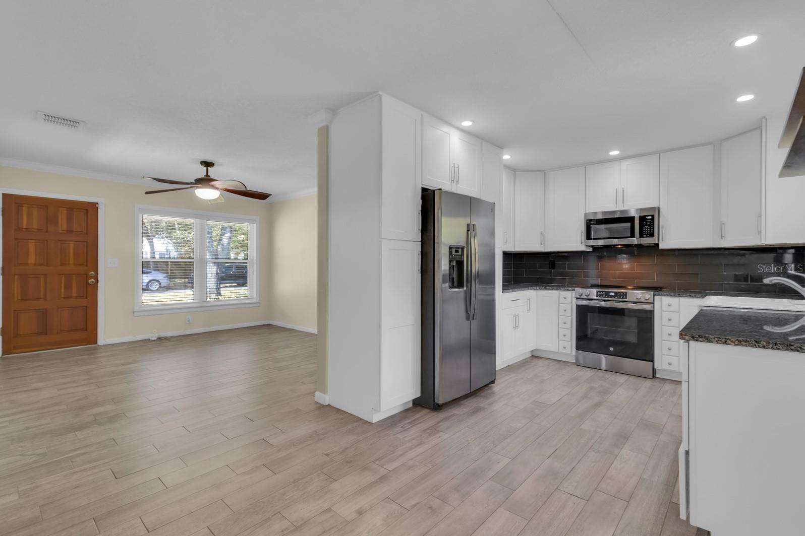 Image 4 of 29 For 515 Altaloma Avenue