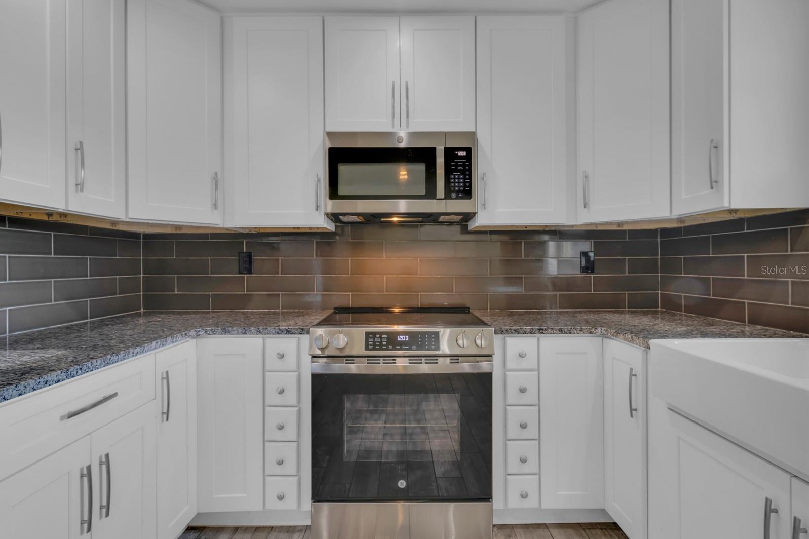 Image 5 of 29 For 515 Altaloma Avenue