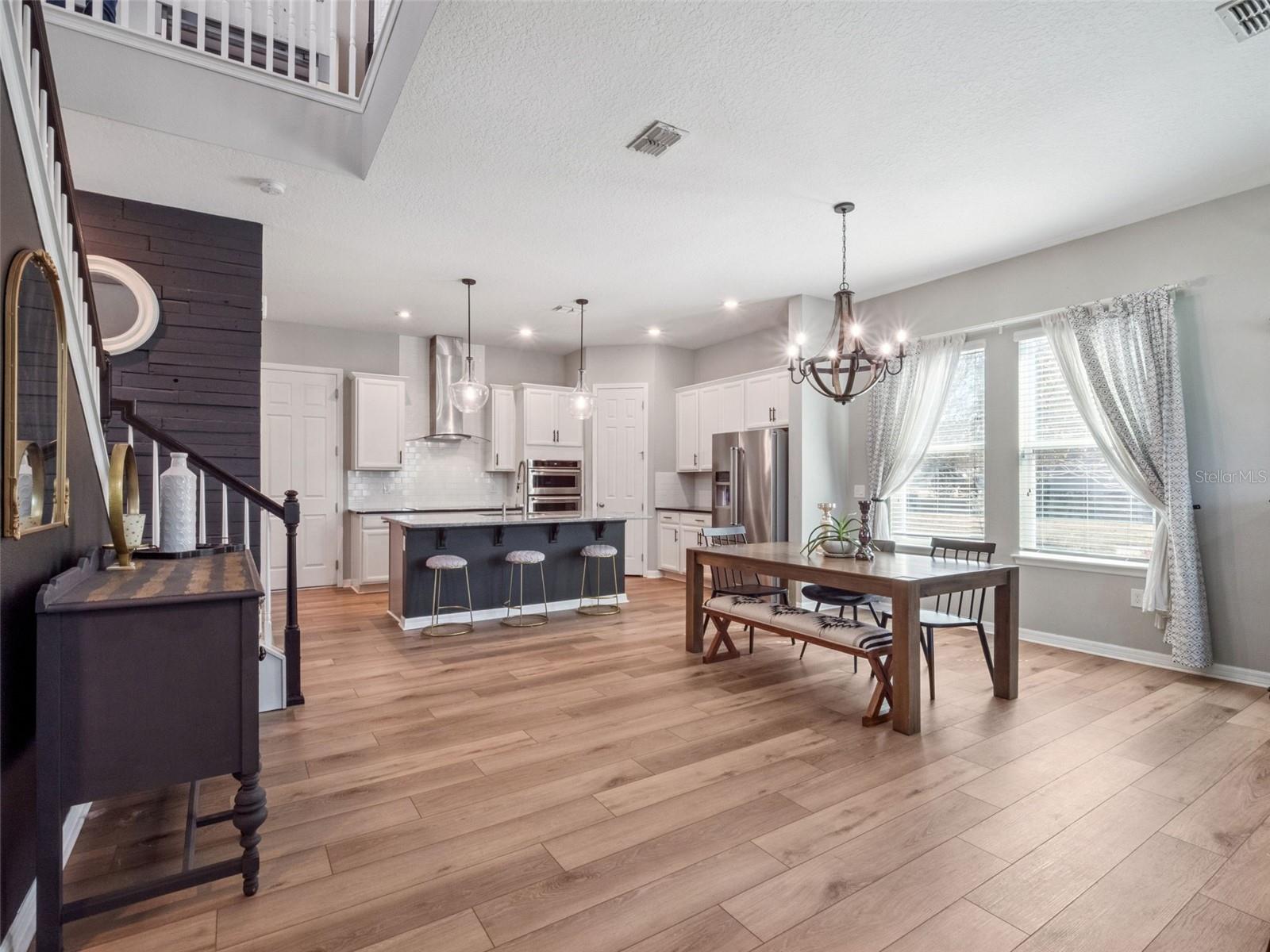 Image 12 of 59 For 2259 White Feather Loop