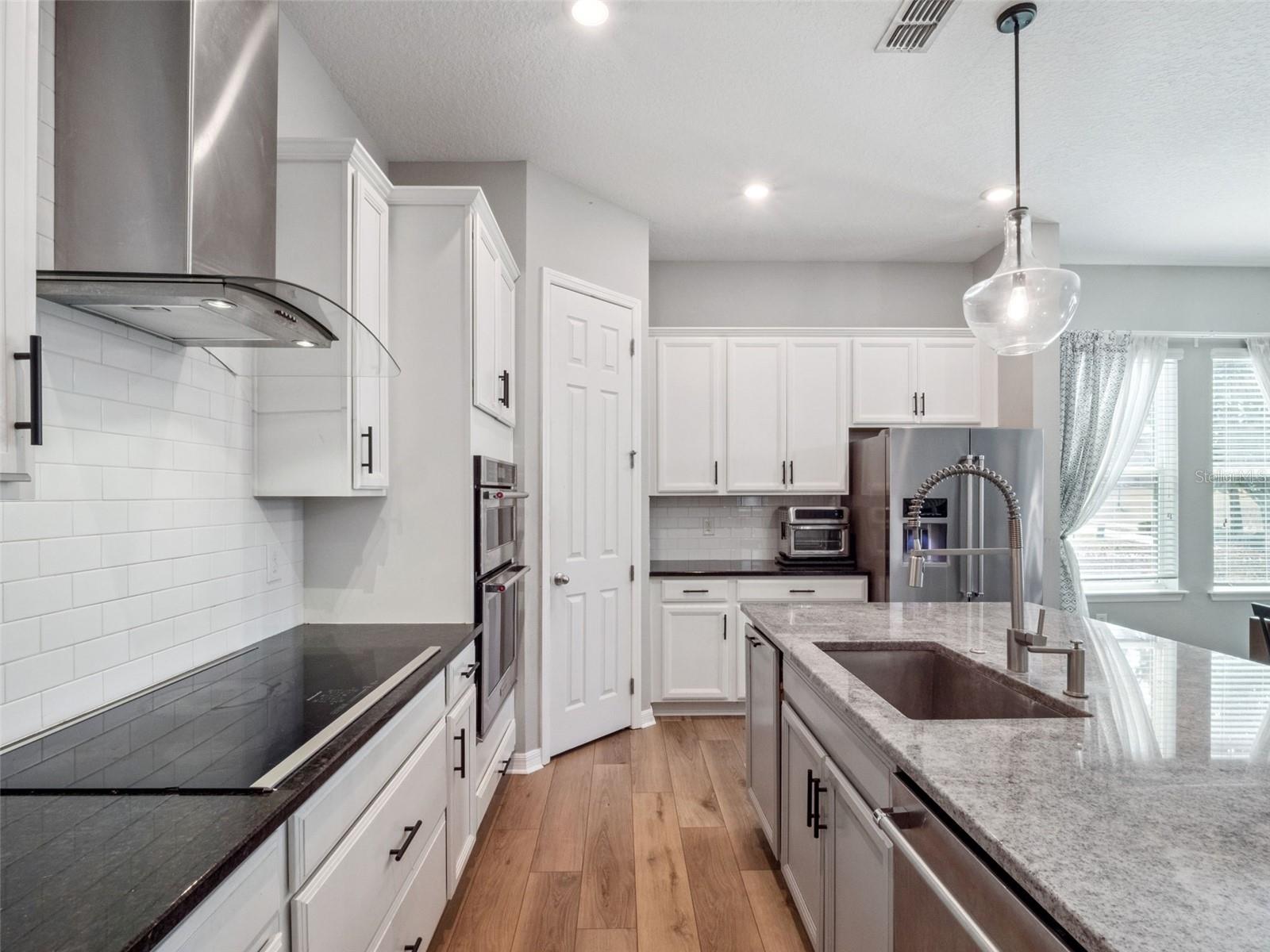 Image 20 of 59 For 2259 White Feather Loop