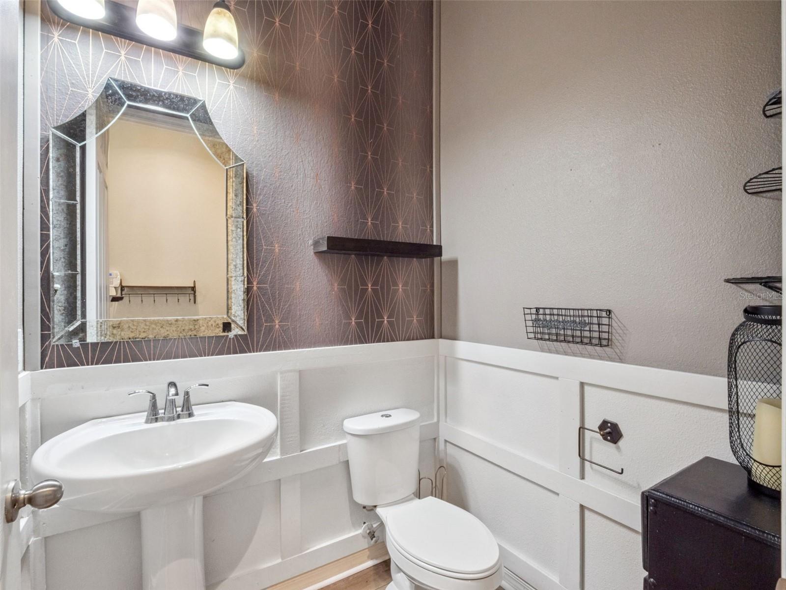 Image 22 of 59 For 2259 White Feather Loop