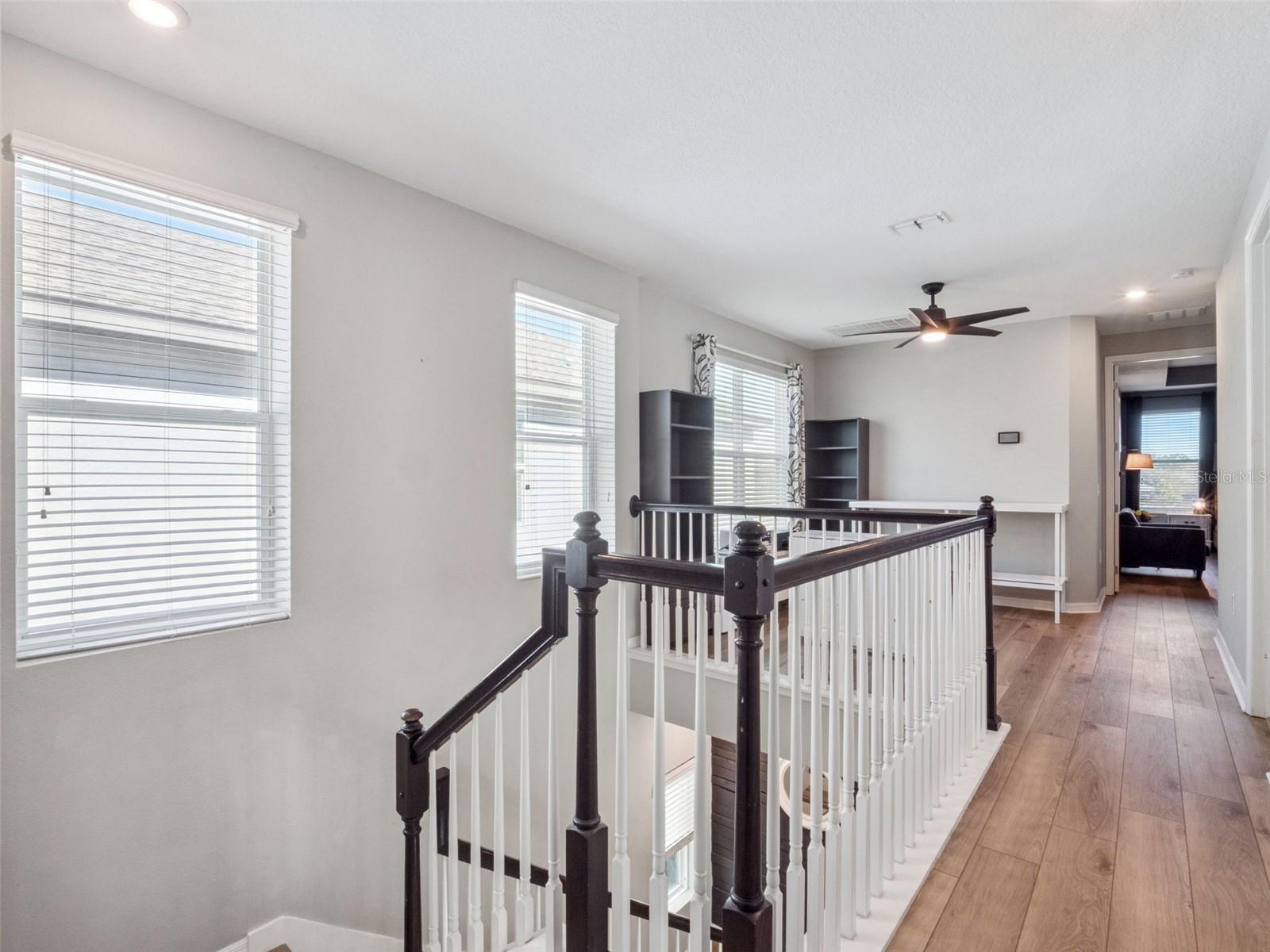 Image 23 of 59 For 2259 White Feather Loop