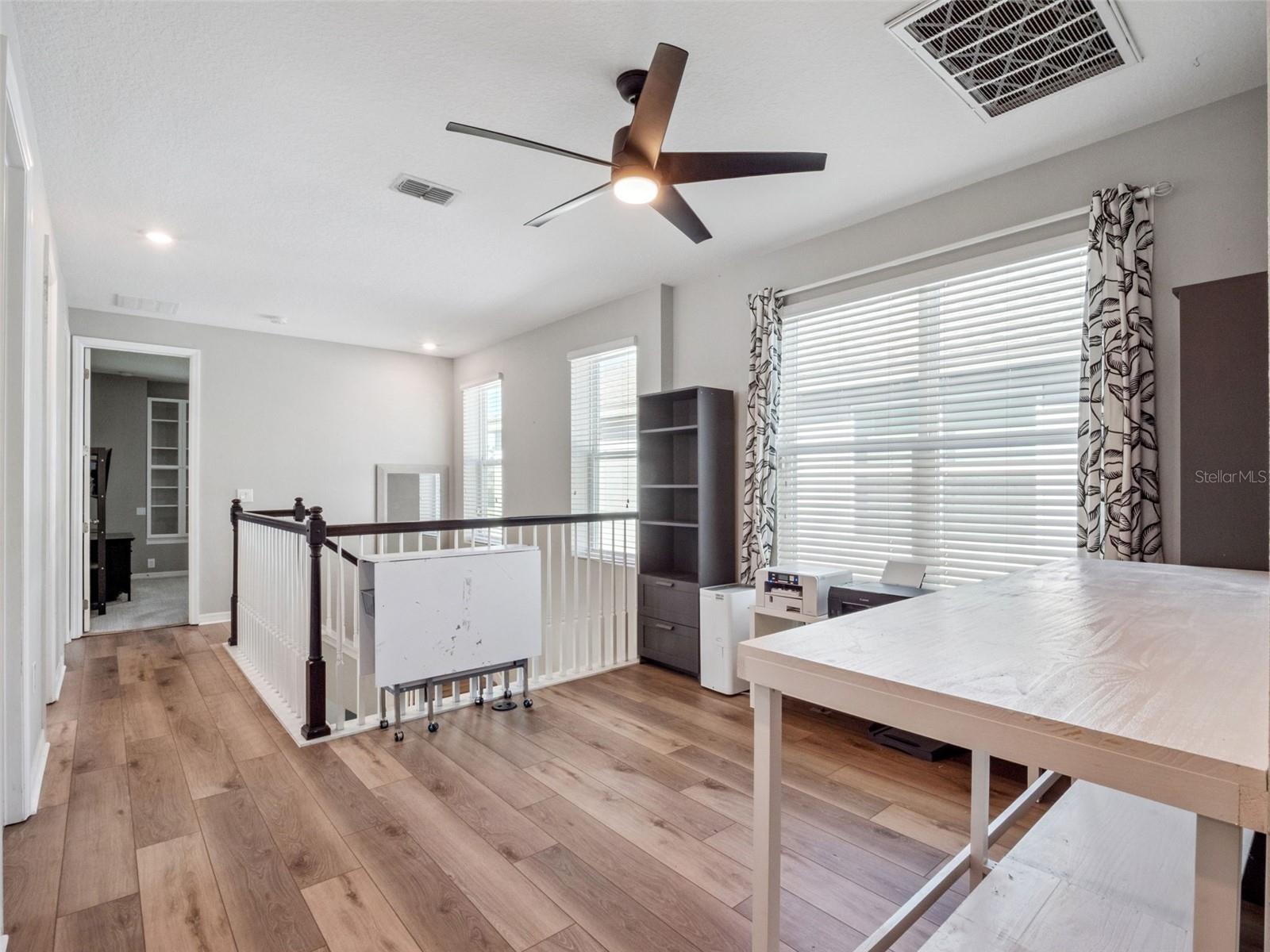 Image 24 of 59 For 2259 White Feather Loop