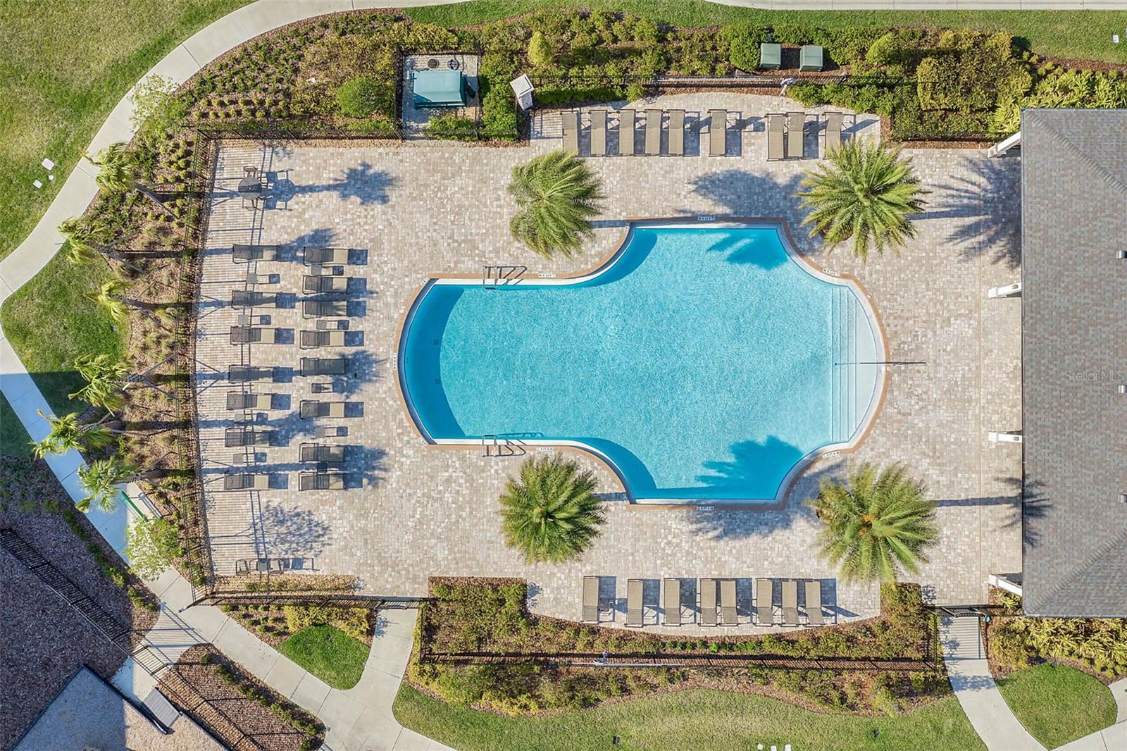 Image 40 of 59 For 2259 White Feather Loop