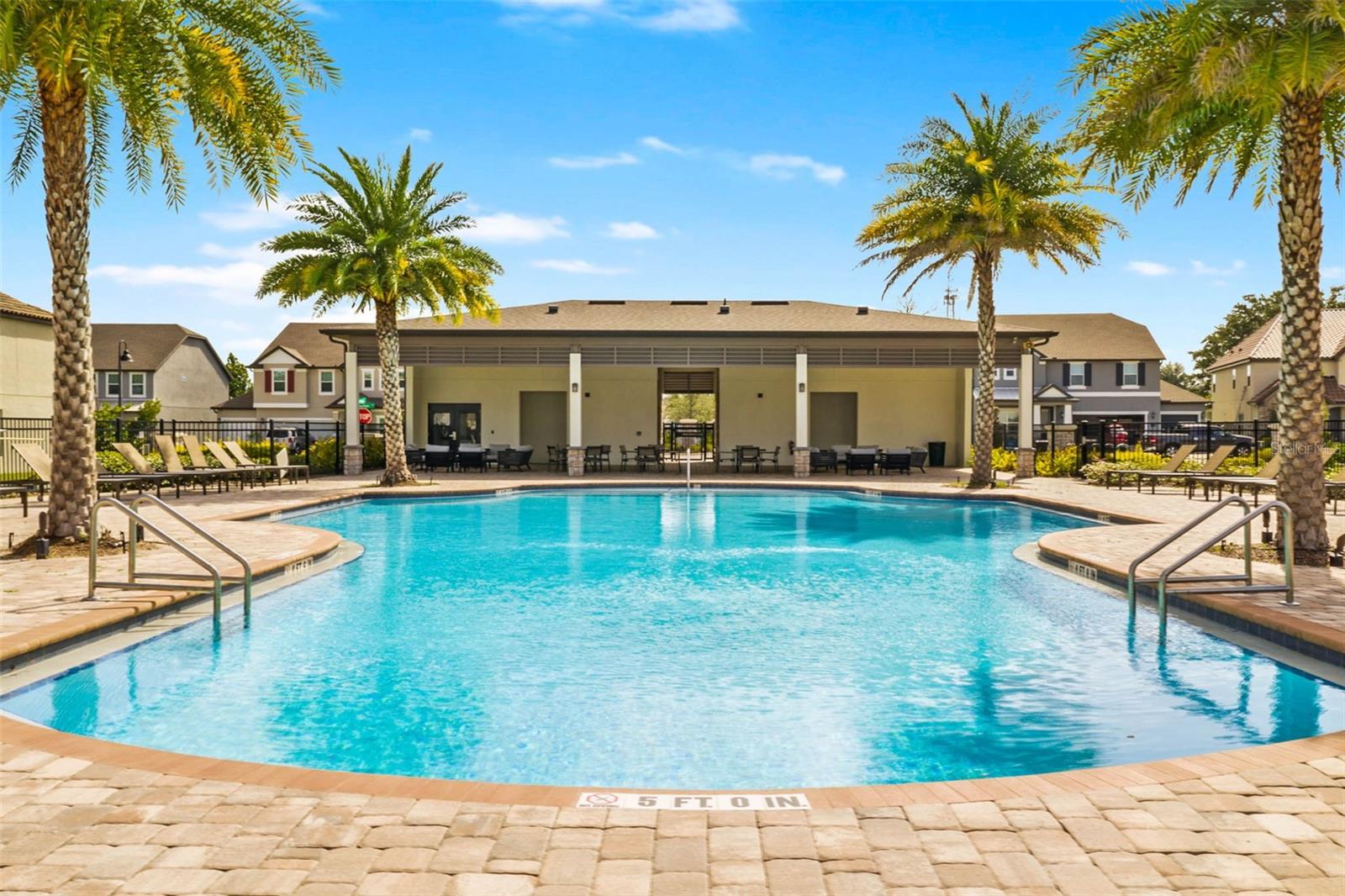 Image 41 of 59 For 2259 White Feather Loop