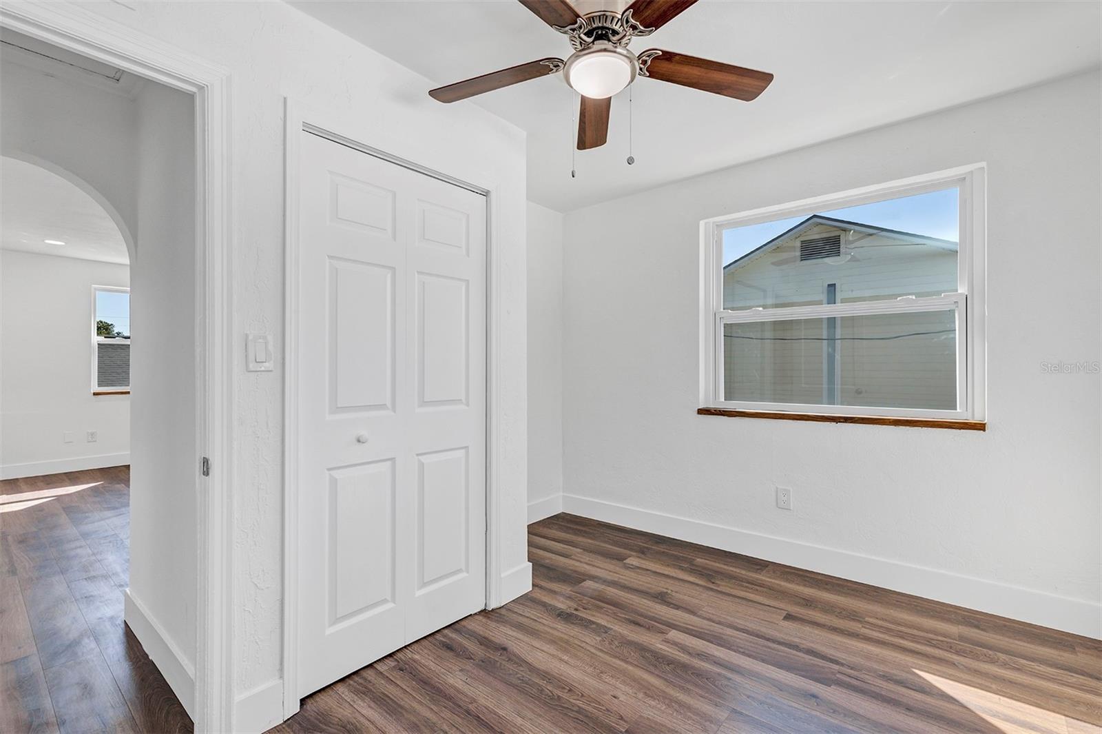 Image 16 of 19 For 2027 30th Avenue N 2