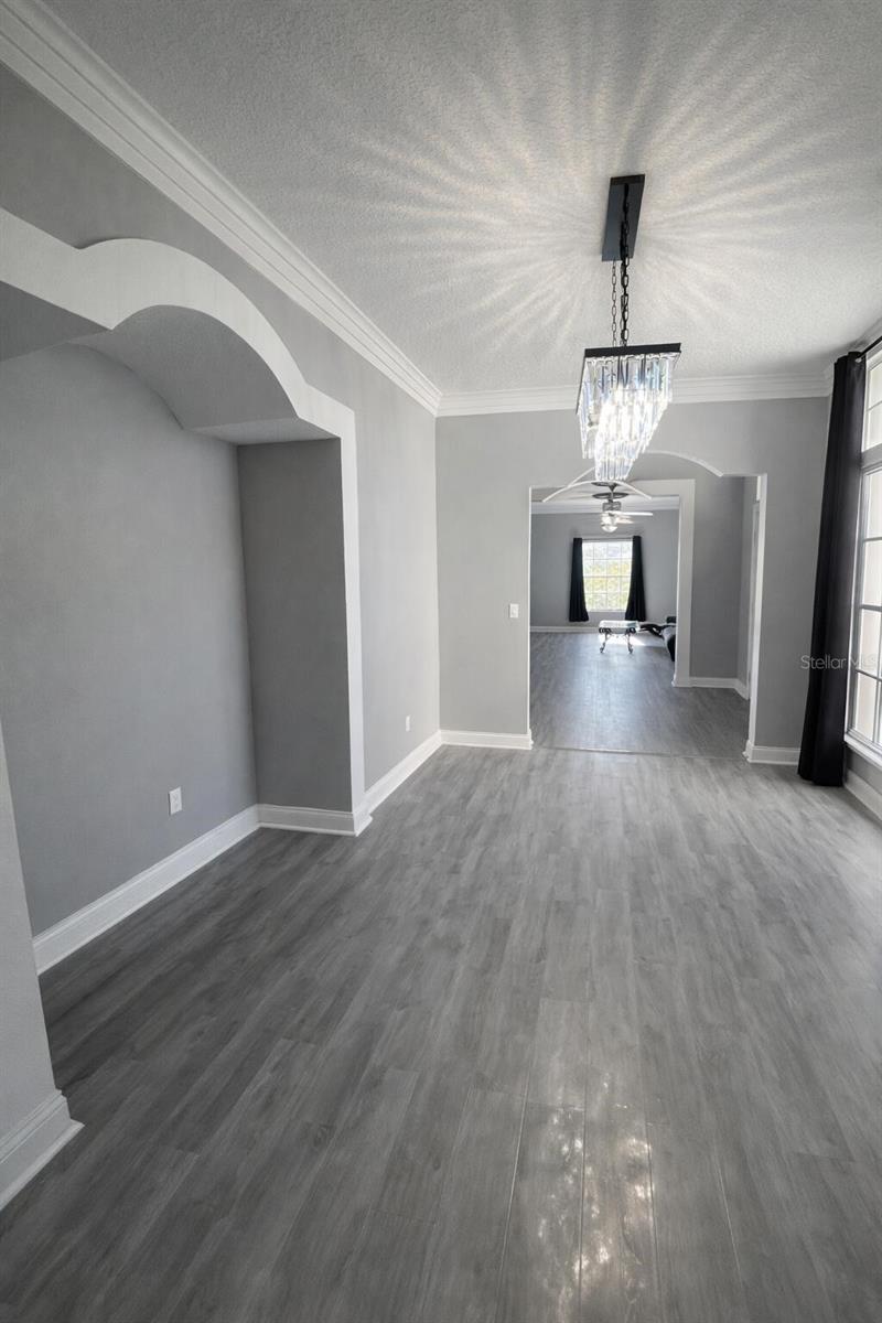 Image 17 of 41 For 7823 Shane Court