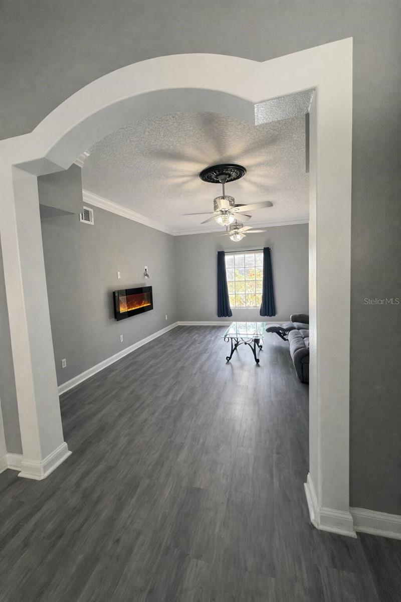 Image 18 of 41 For 7823 Shane Court