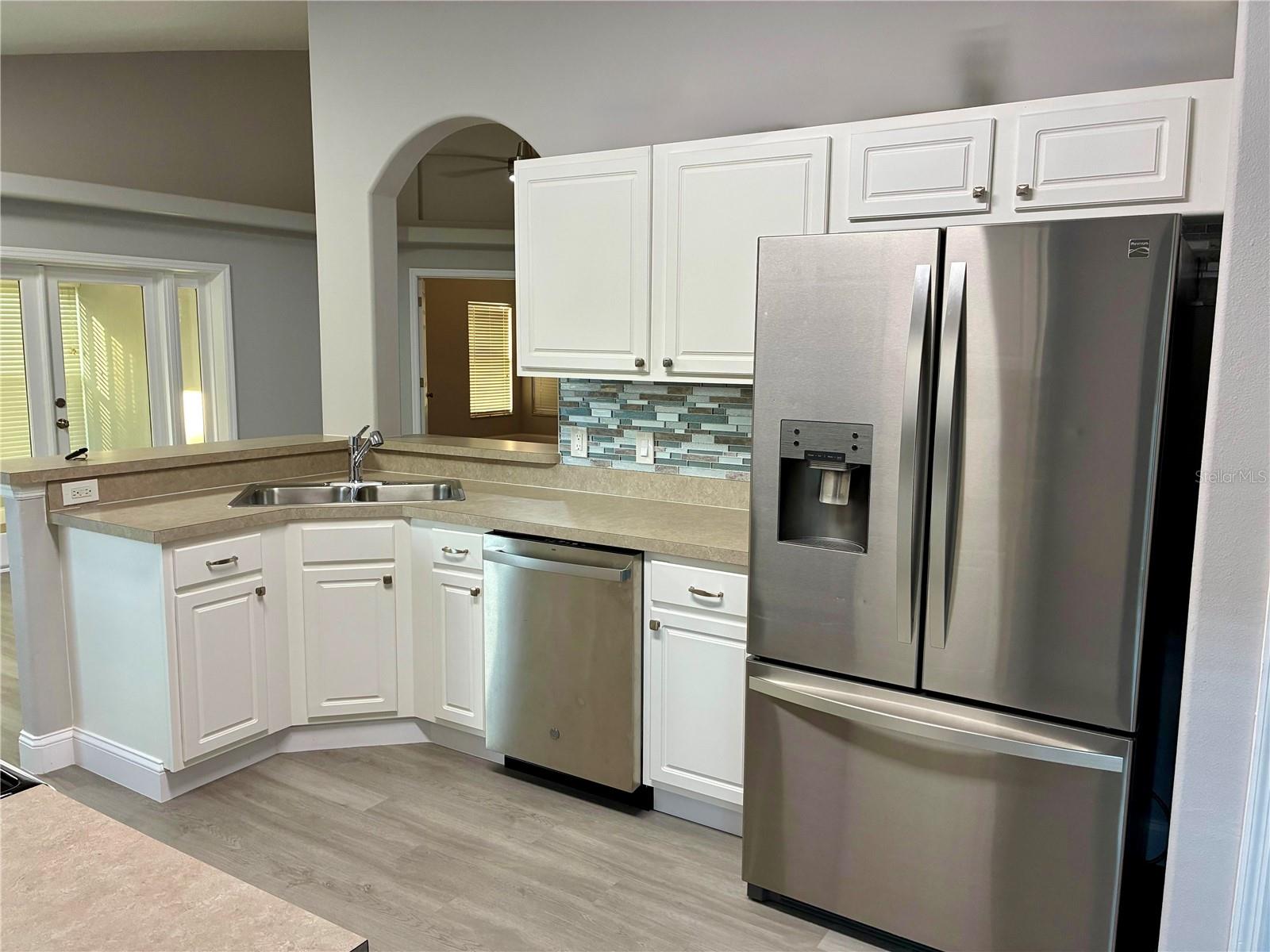 Image 3 of 29 For 951 Vindale Road