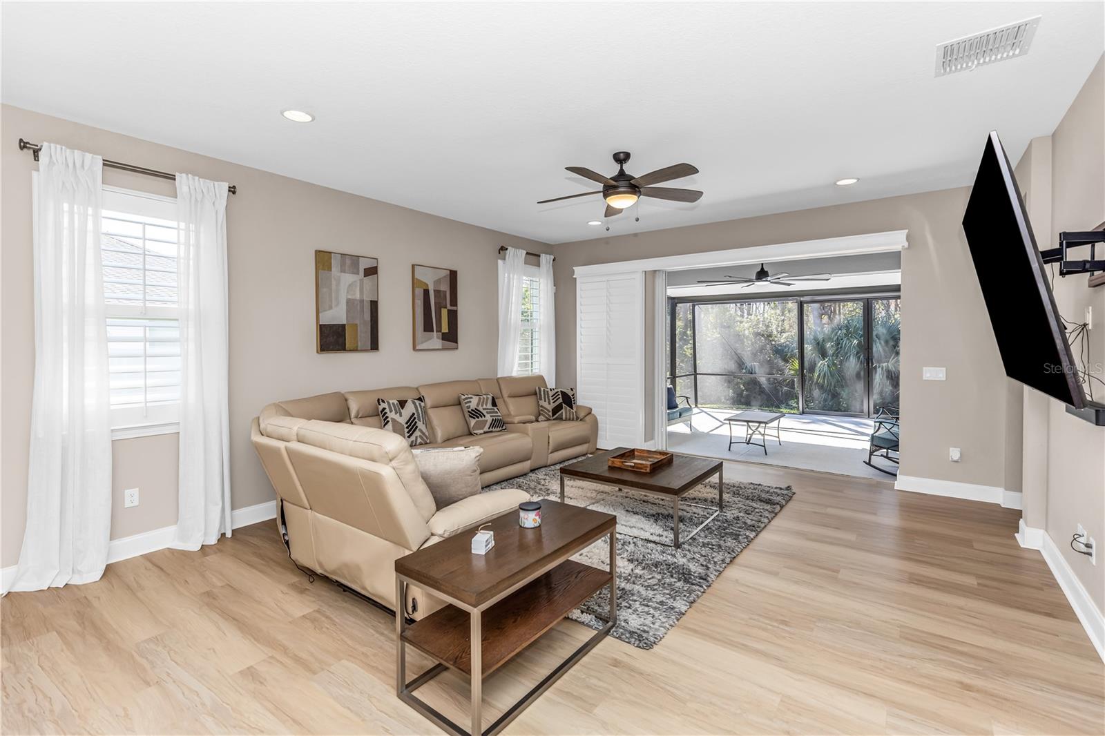 Listing photo id 8 for 836 Terrapin Drive