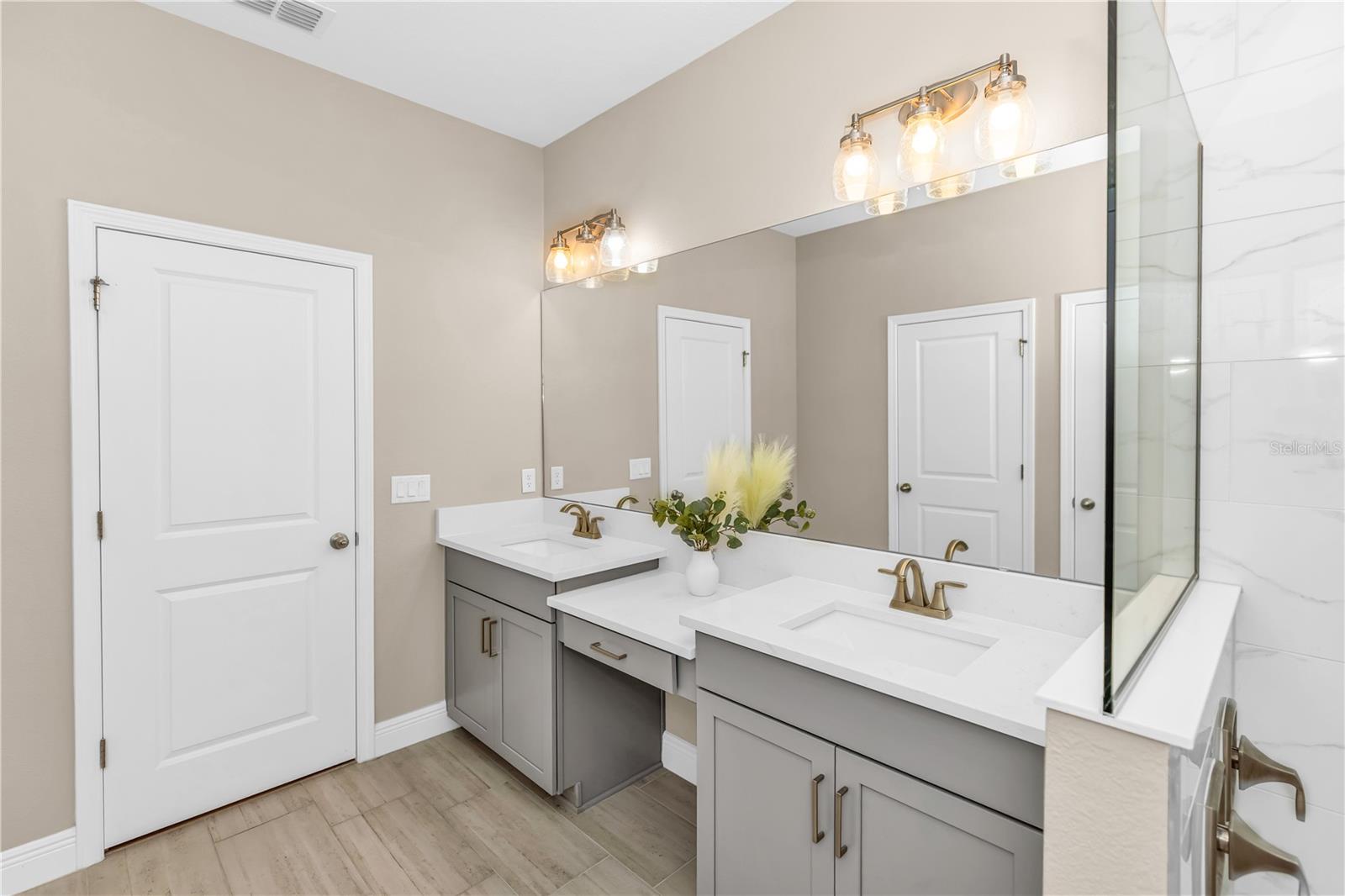 Listing photo id 12 for 836 Terrapin Drive