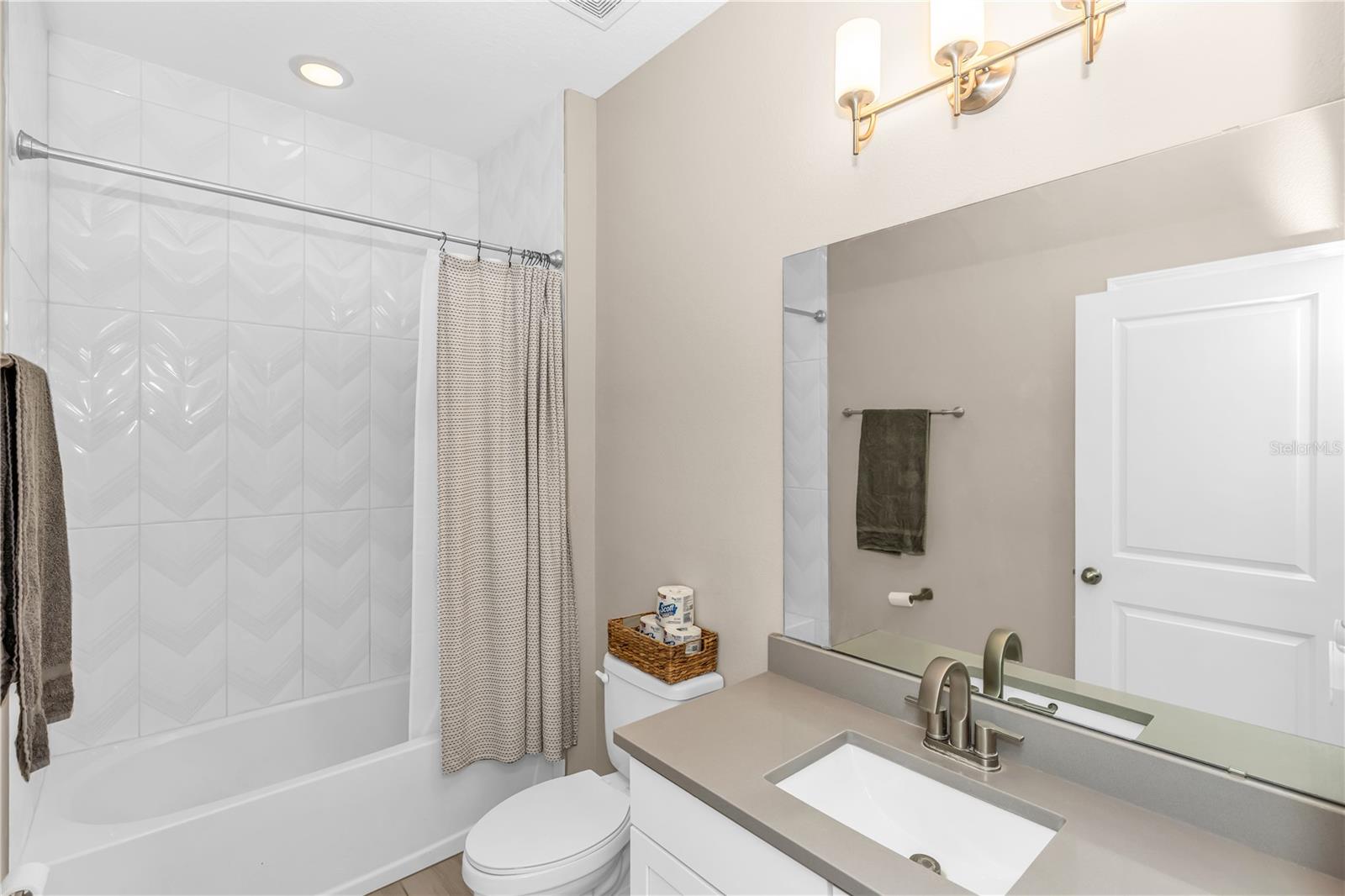 Listing photo id 15 for 836 Terrapin Drive