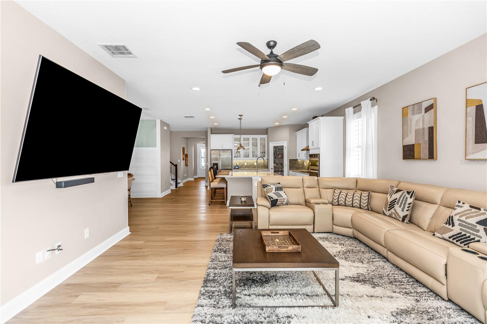 Listing photo id 7 for 836 Terrapin Drive