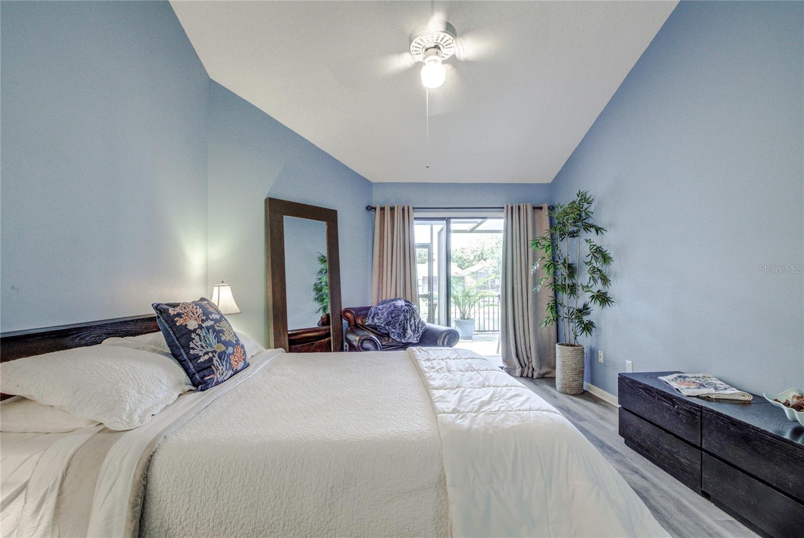 Image 16 of 37 For 2925 Rivers Edge Boulevard 2925