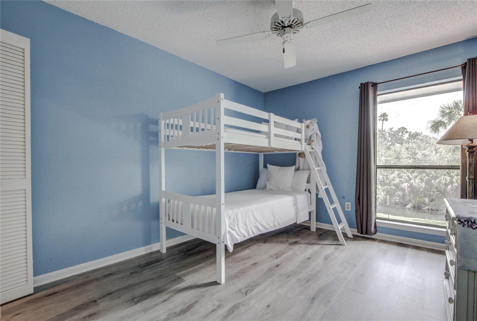 Image 19 of 37 For 2925 Rivers Edge Boulevard 2925