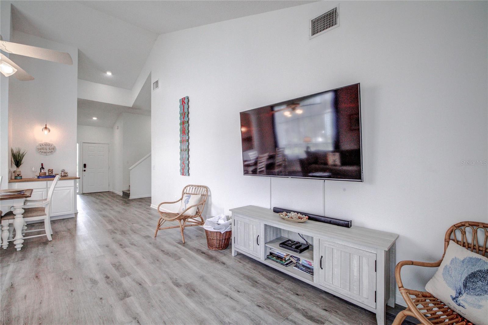 Image 5 of 37 For 2925 Rivers Edge Boulevard 2925