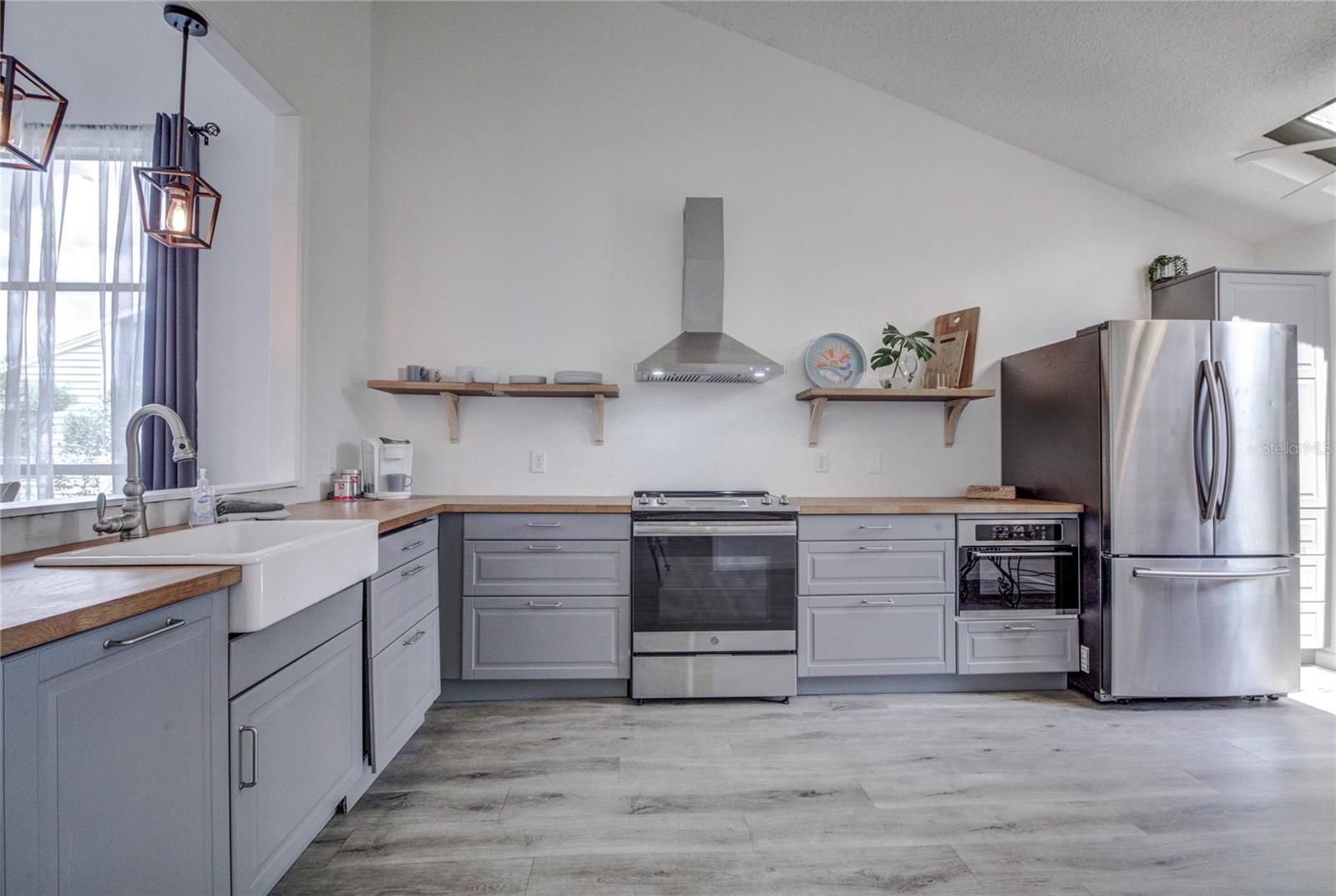 Image 9 of 37 For 2925 Rivers Edge Boulevard 2925