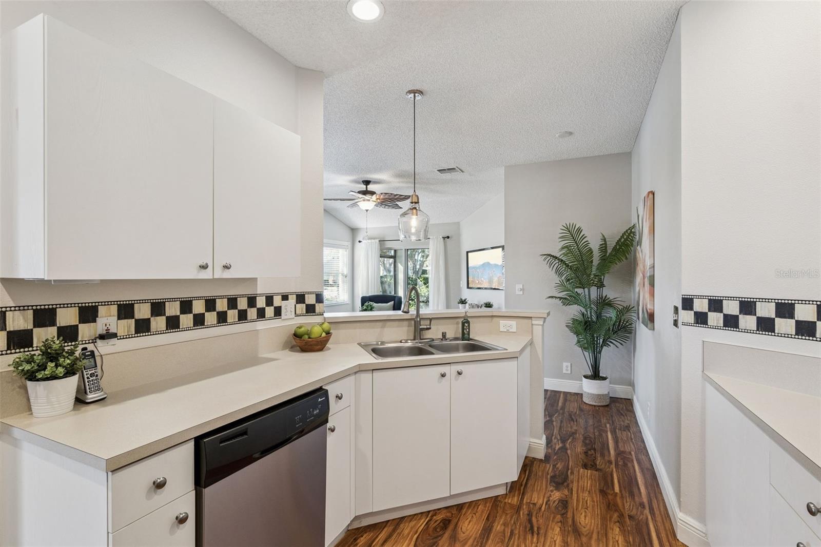 Image 10 of 51 For 223 Stonington Way