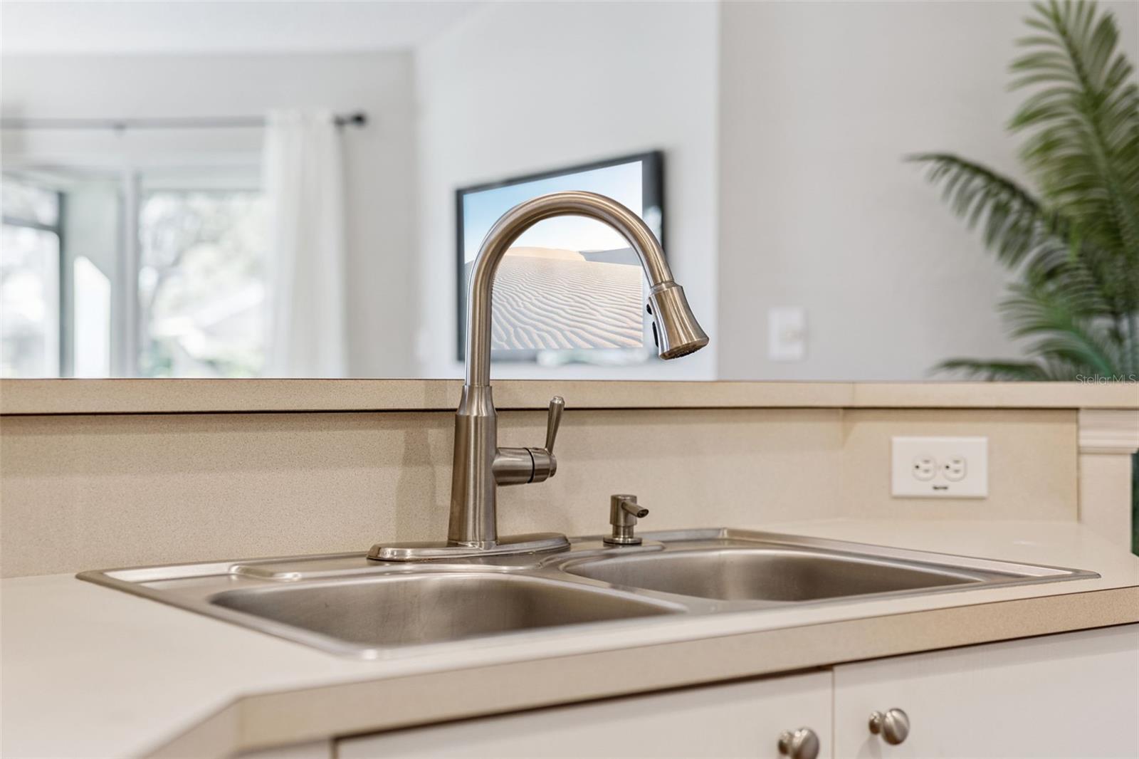 Image 11 of 51 For 223 Stonington Way