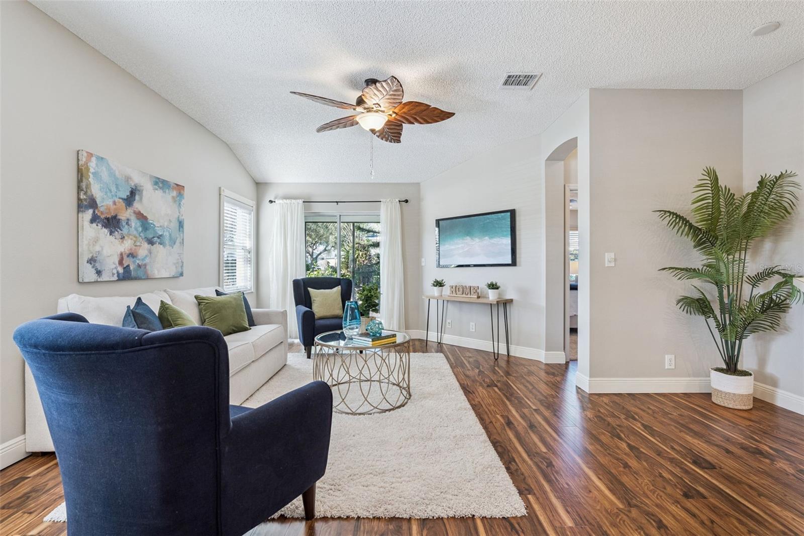 Image 14 of 51 For 223 Stonington Way