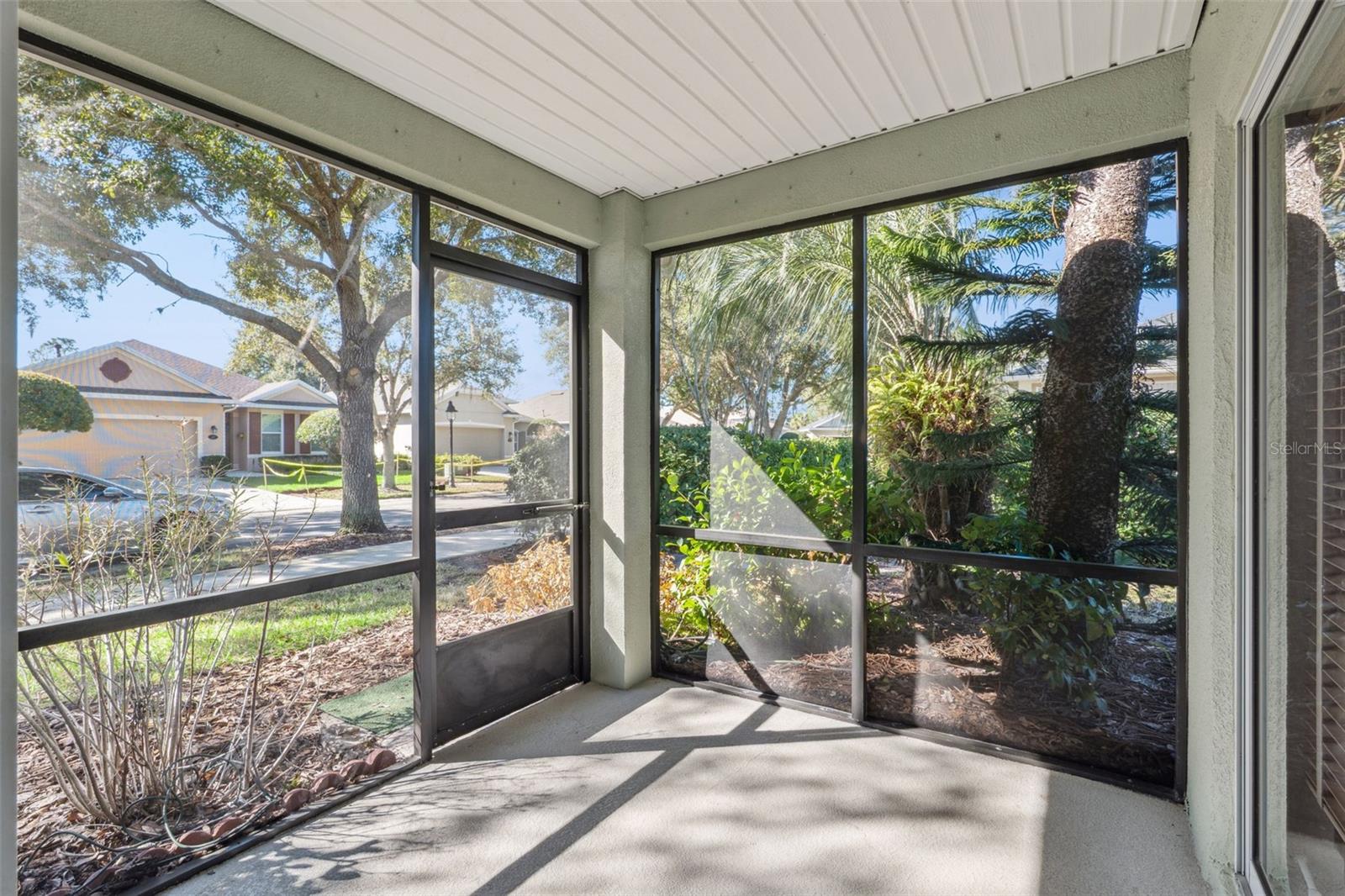 Image 28 of 51 For 223 Stonington Way