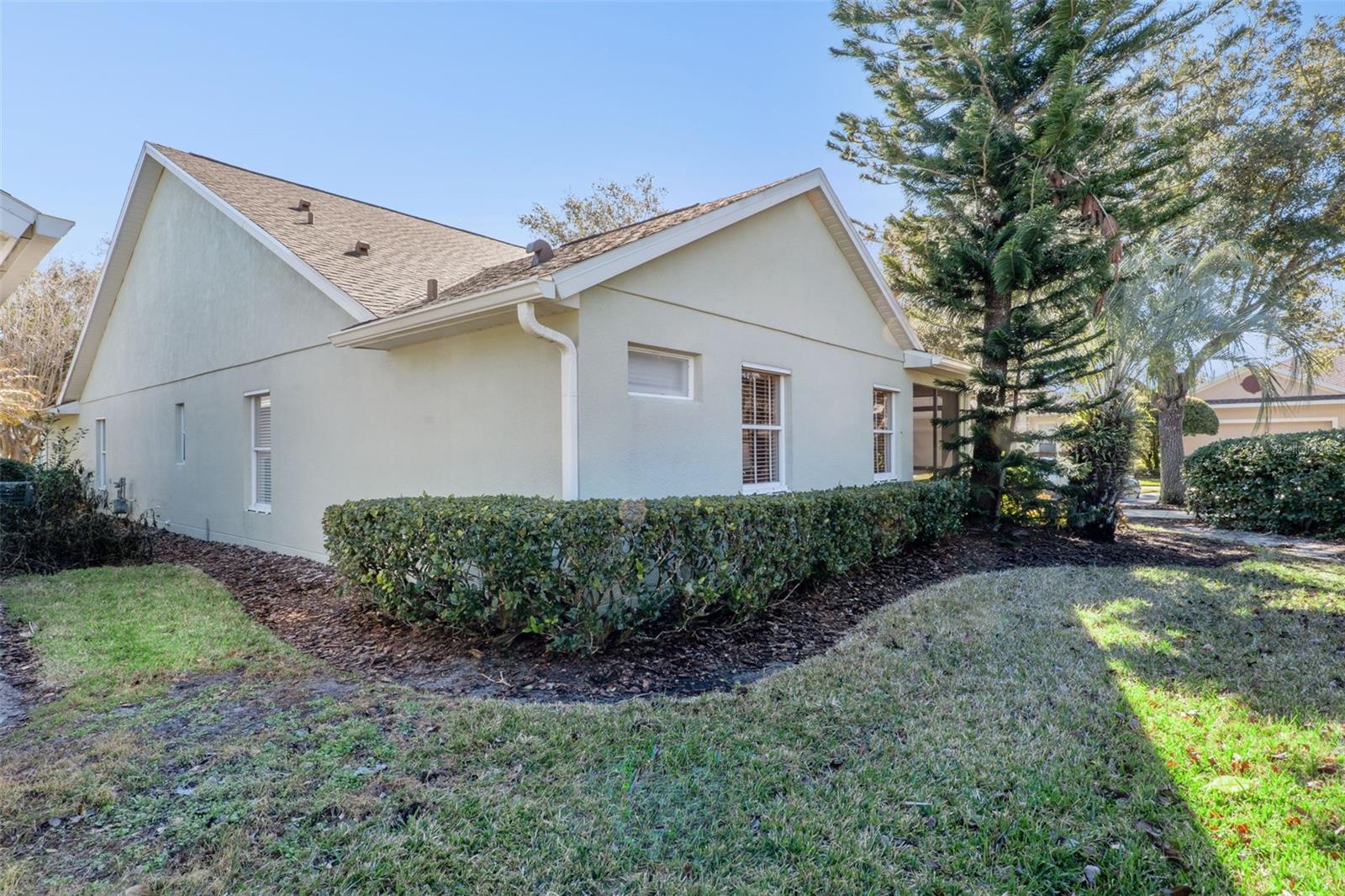 Image 32 of 51 For 223 Stonington Way