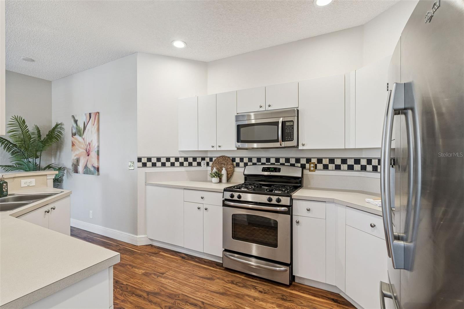 Image 7 of 51 For 223 Stonington Way