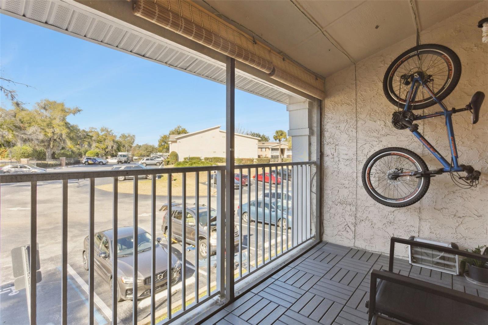 Image 3 of 23 For 145 Pearl Lake Cswy  208