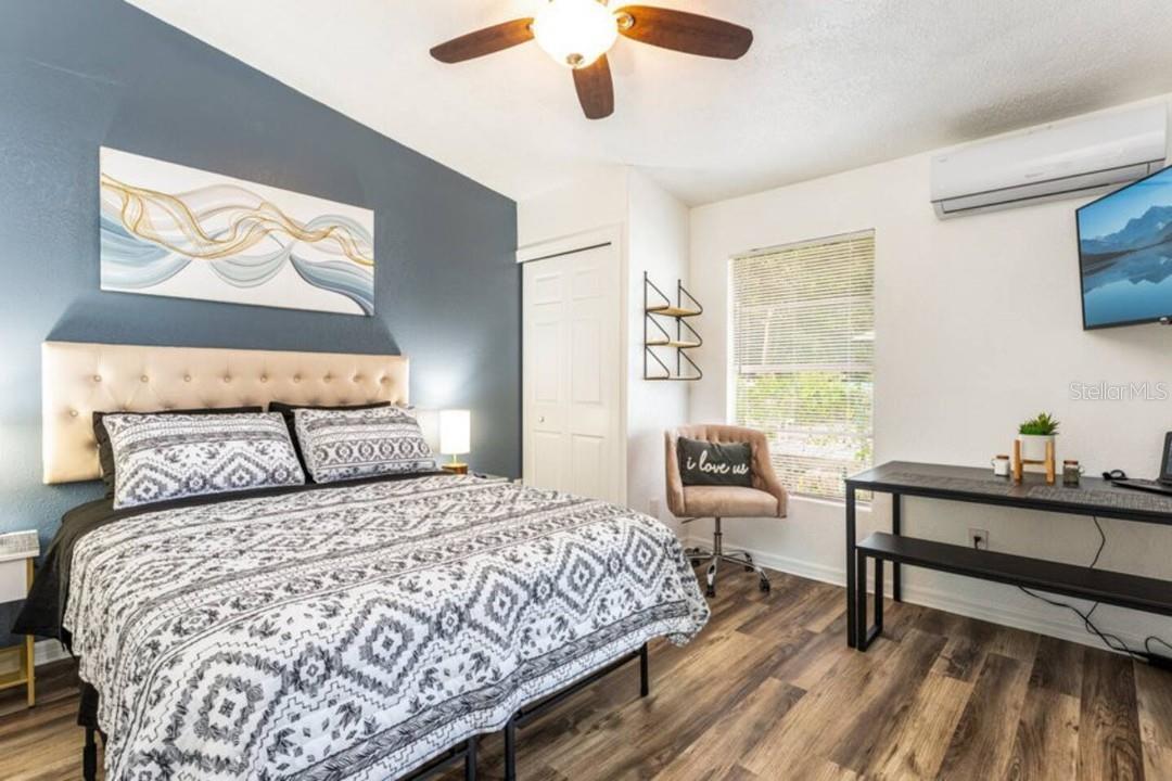 Listing photo id 22 for 2301 Carlton Drive