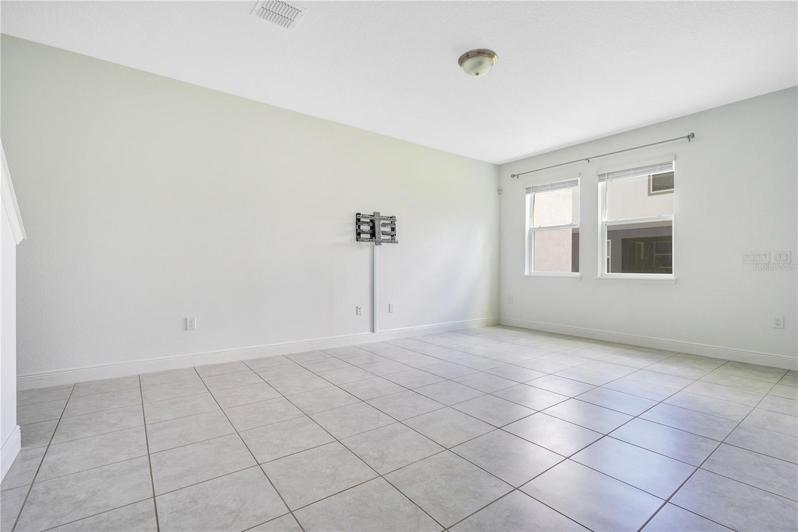 Image 5 of 23 For 1611 Little Wren Lane