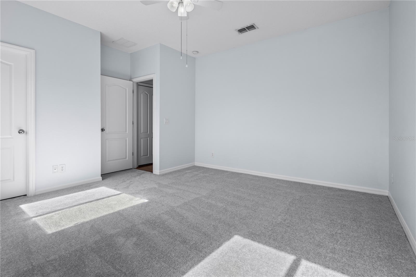 Image 20 of 39 For 11408 Center Lake Drive