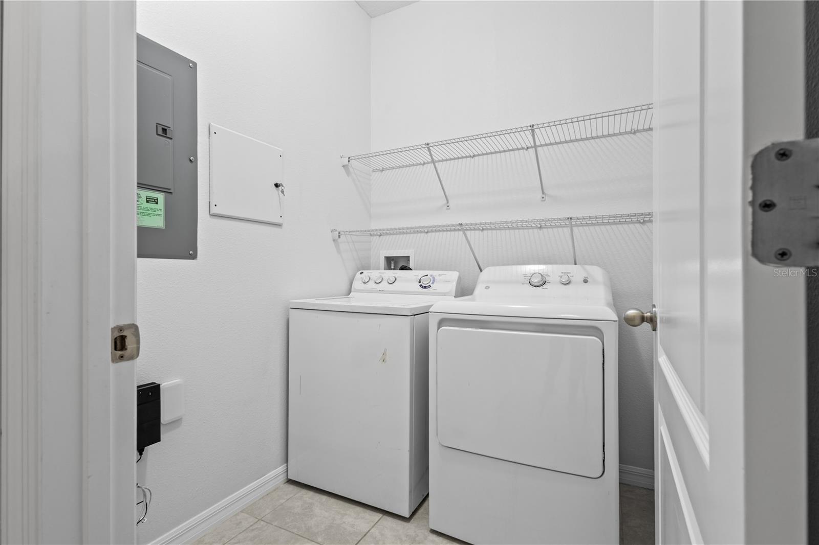 Image 23 of 39 For 11408 Center Lake Drive