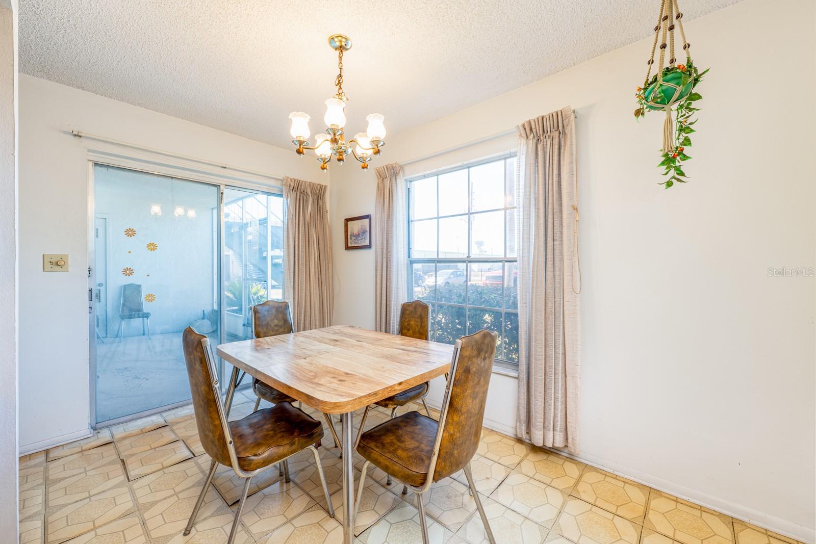 Image 4 of 15 For 1026 Plantation Drive B14