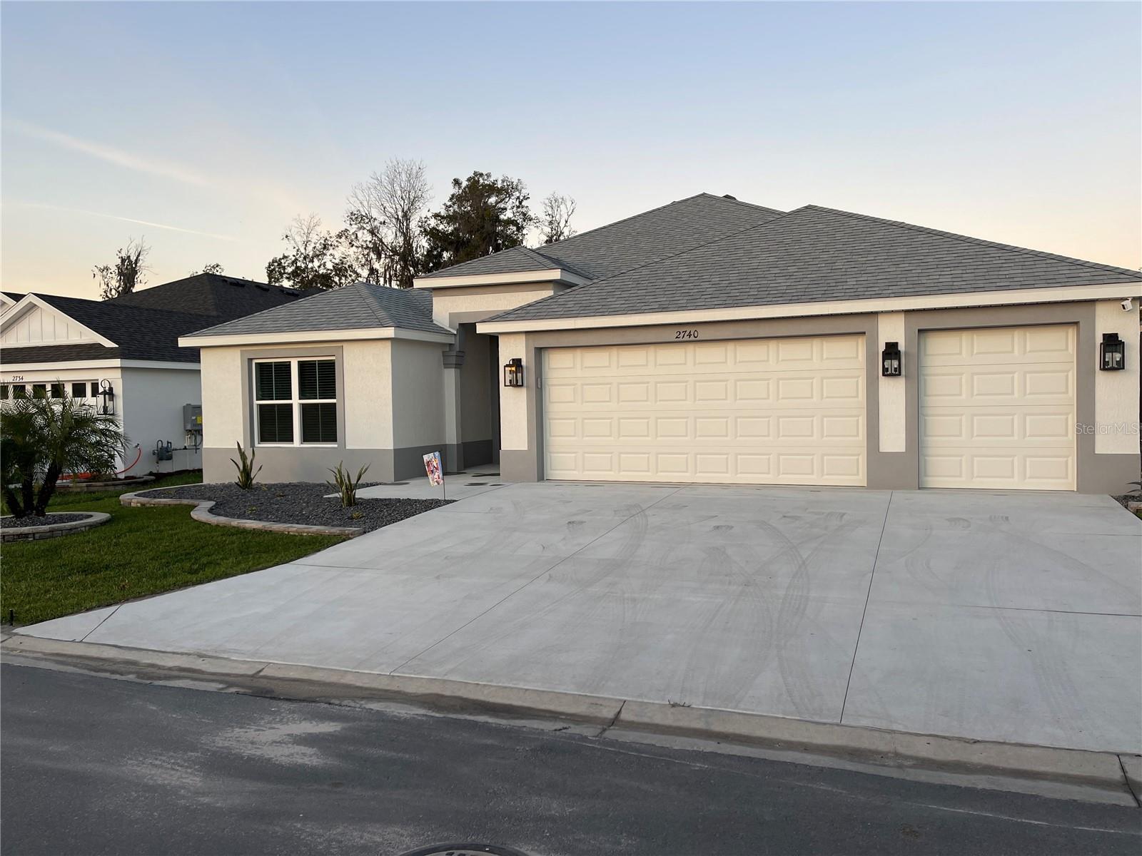 Image 2 of 18 For 2740 Alder Avenue